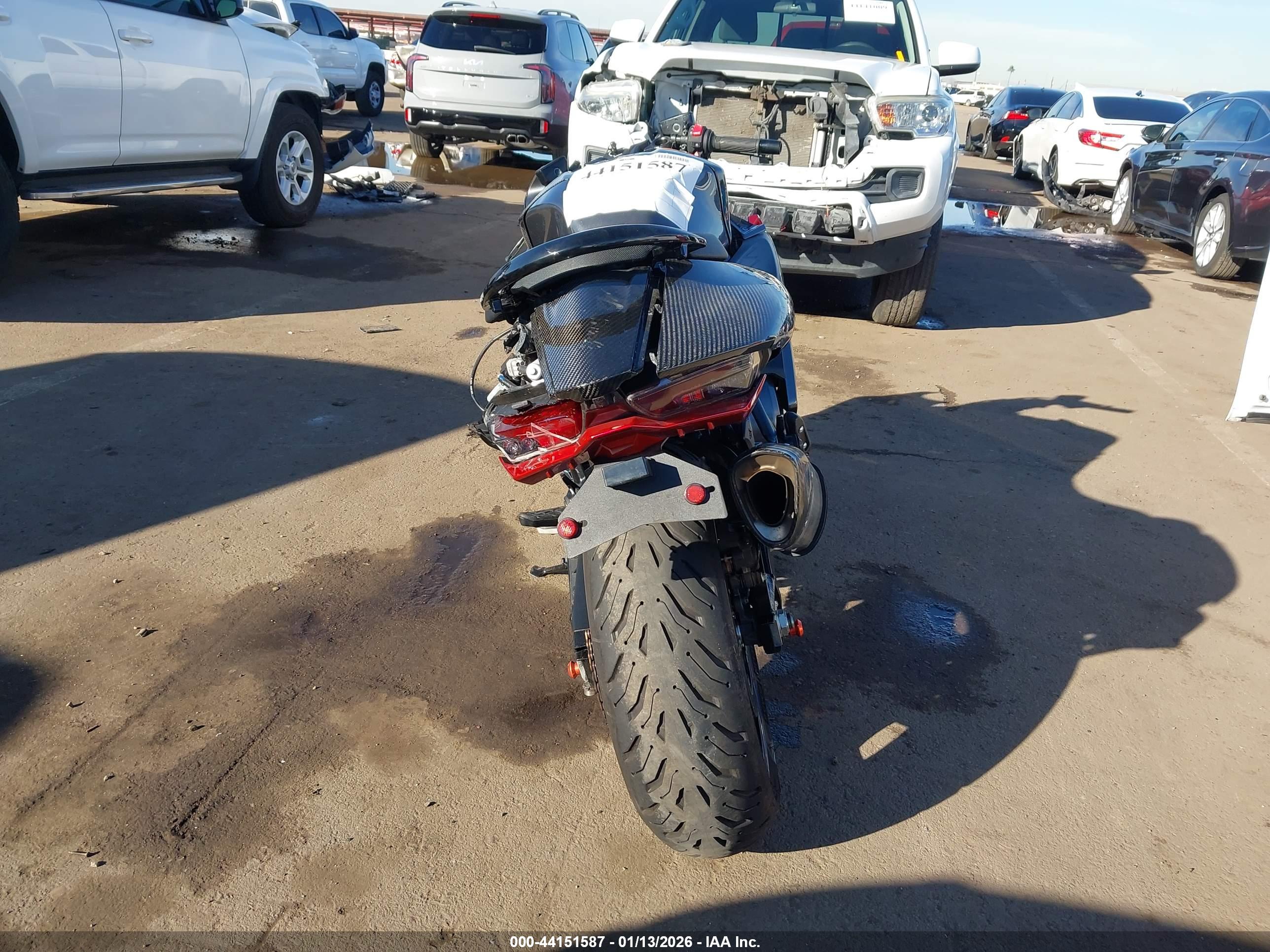 SUZUKI GSX1300 image 6