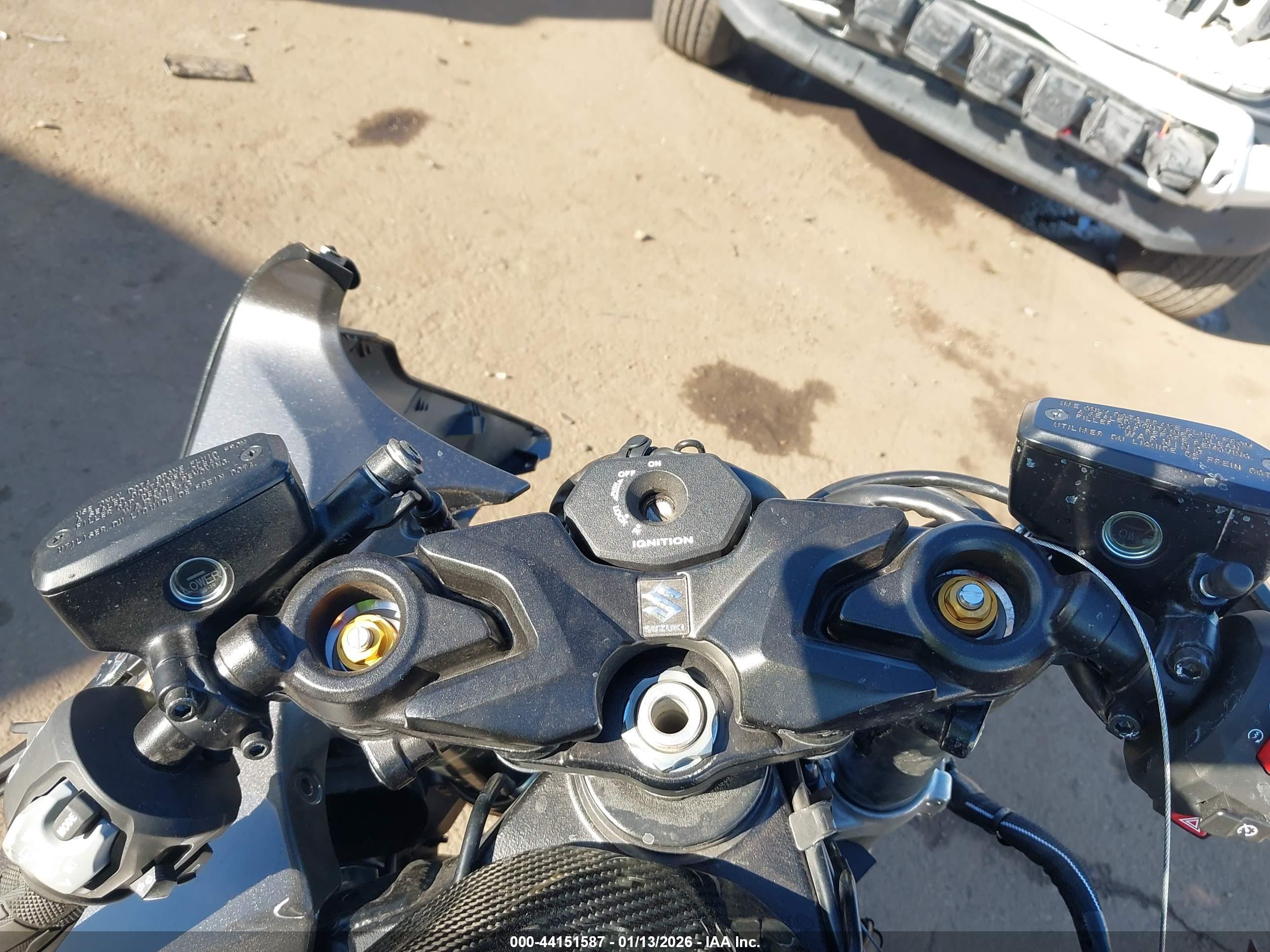 SUZUKI GSX1300 image 7