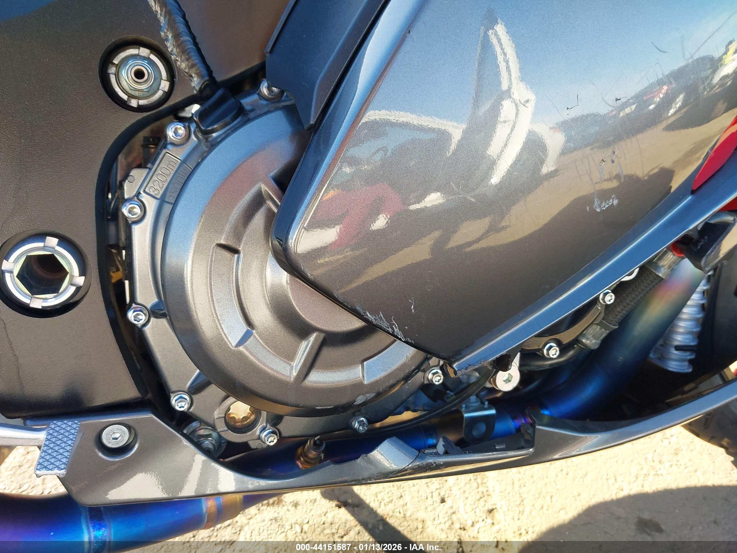 SUZUKI GSX1300 image 8