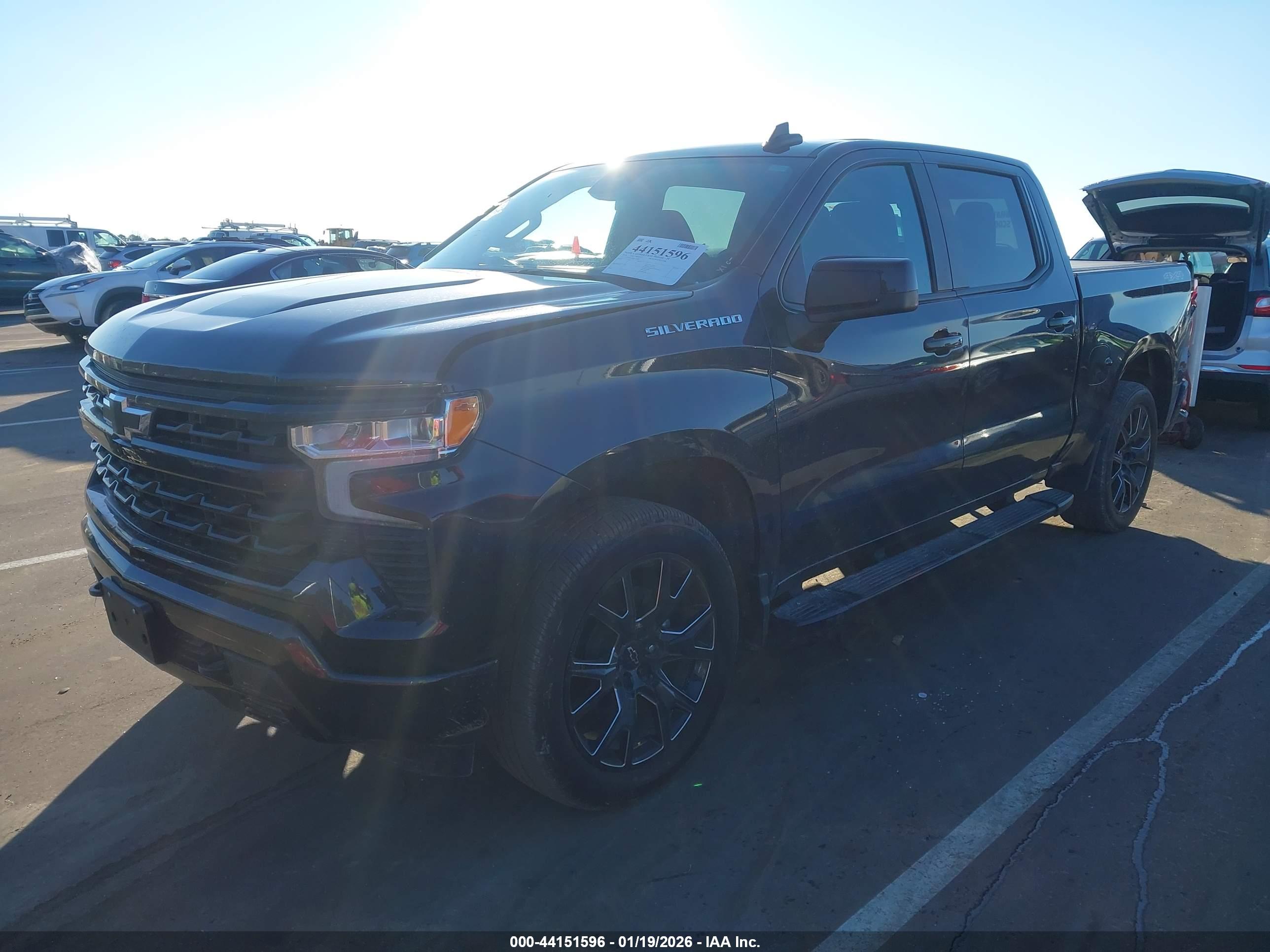 CHEVROLET SILVERADO image 2