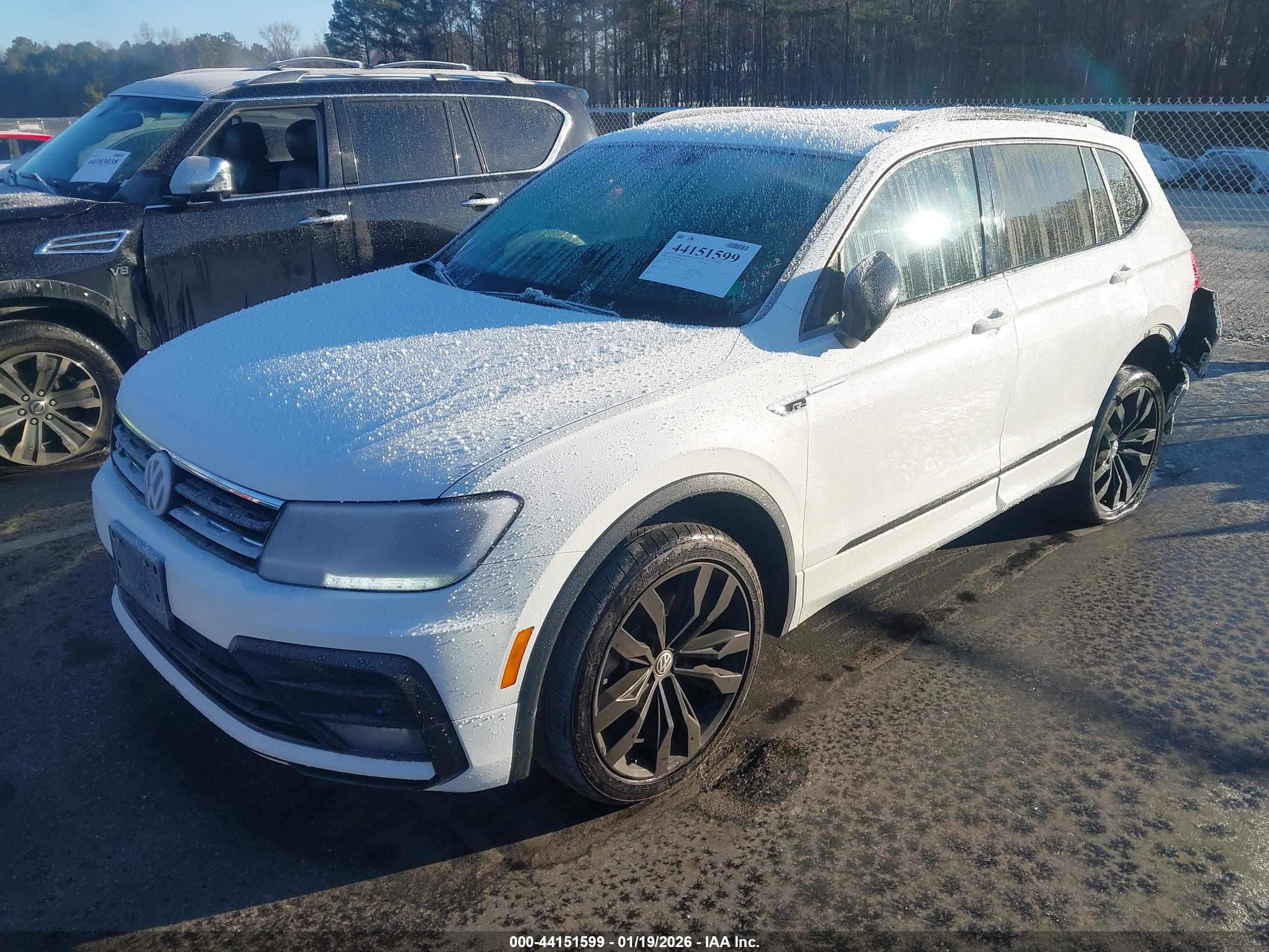 VOLKSWAGEN TIGUAN image 2
