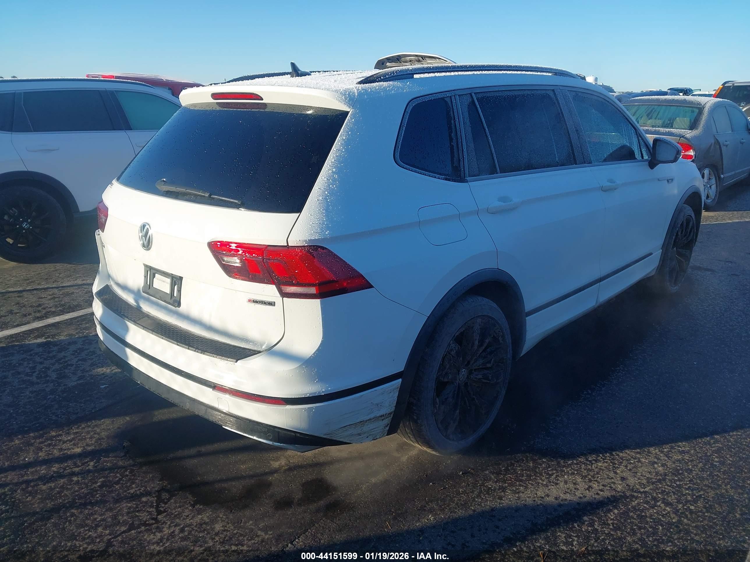 VOLKSWAGEN TIGUAN image 4