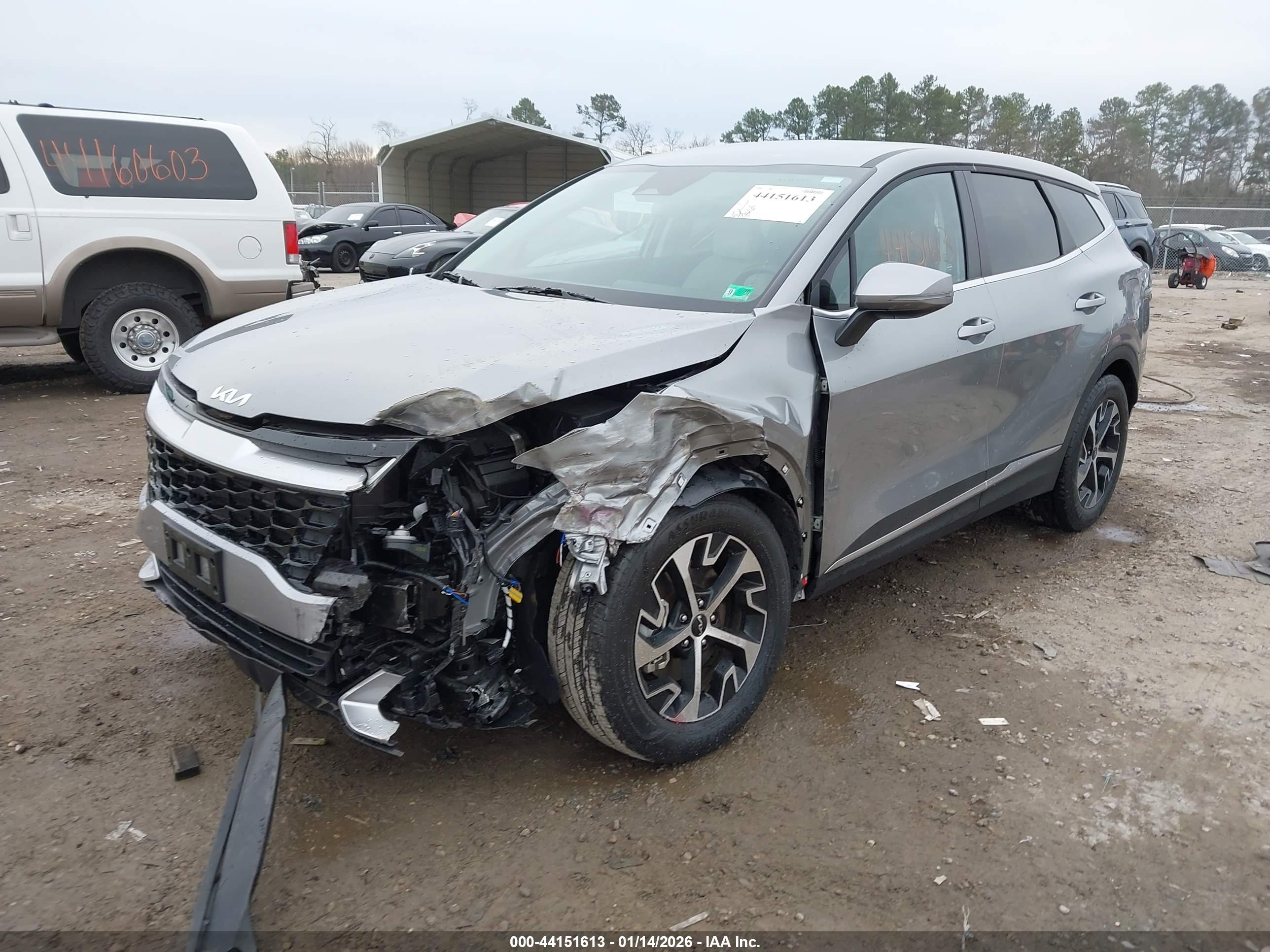 KIA SPORTAGE image 2