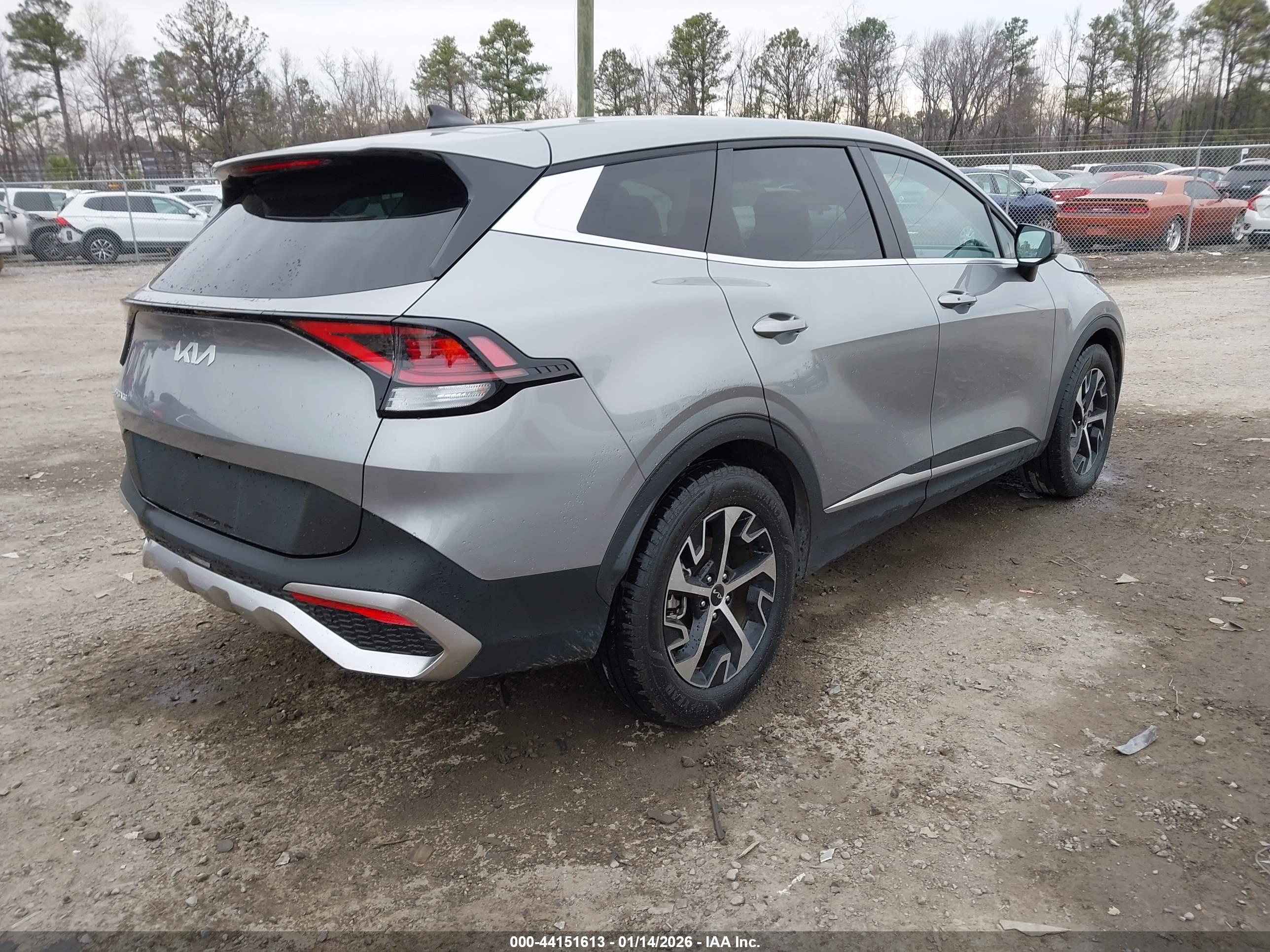 KIA SPORTAGE image 4
