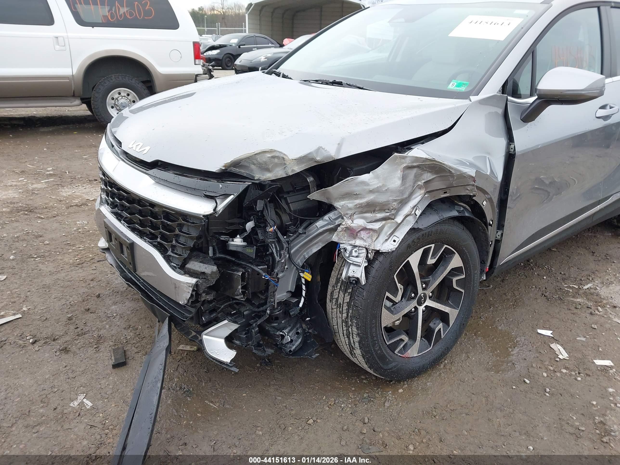 KIA SPORTAGE image 6