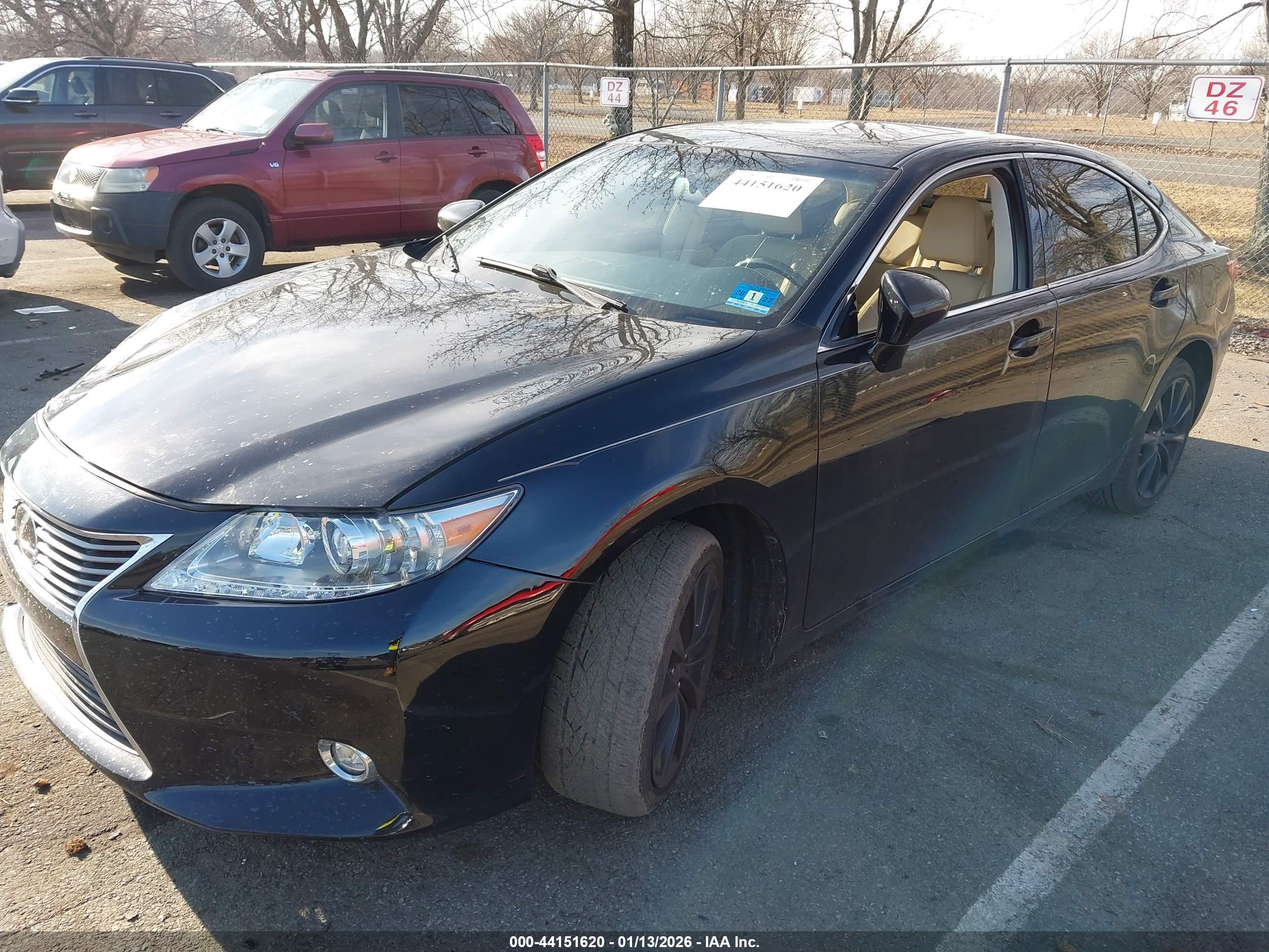 LEXUS ES image 2