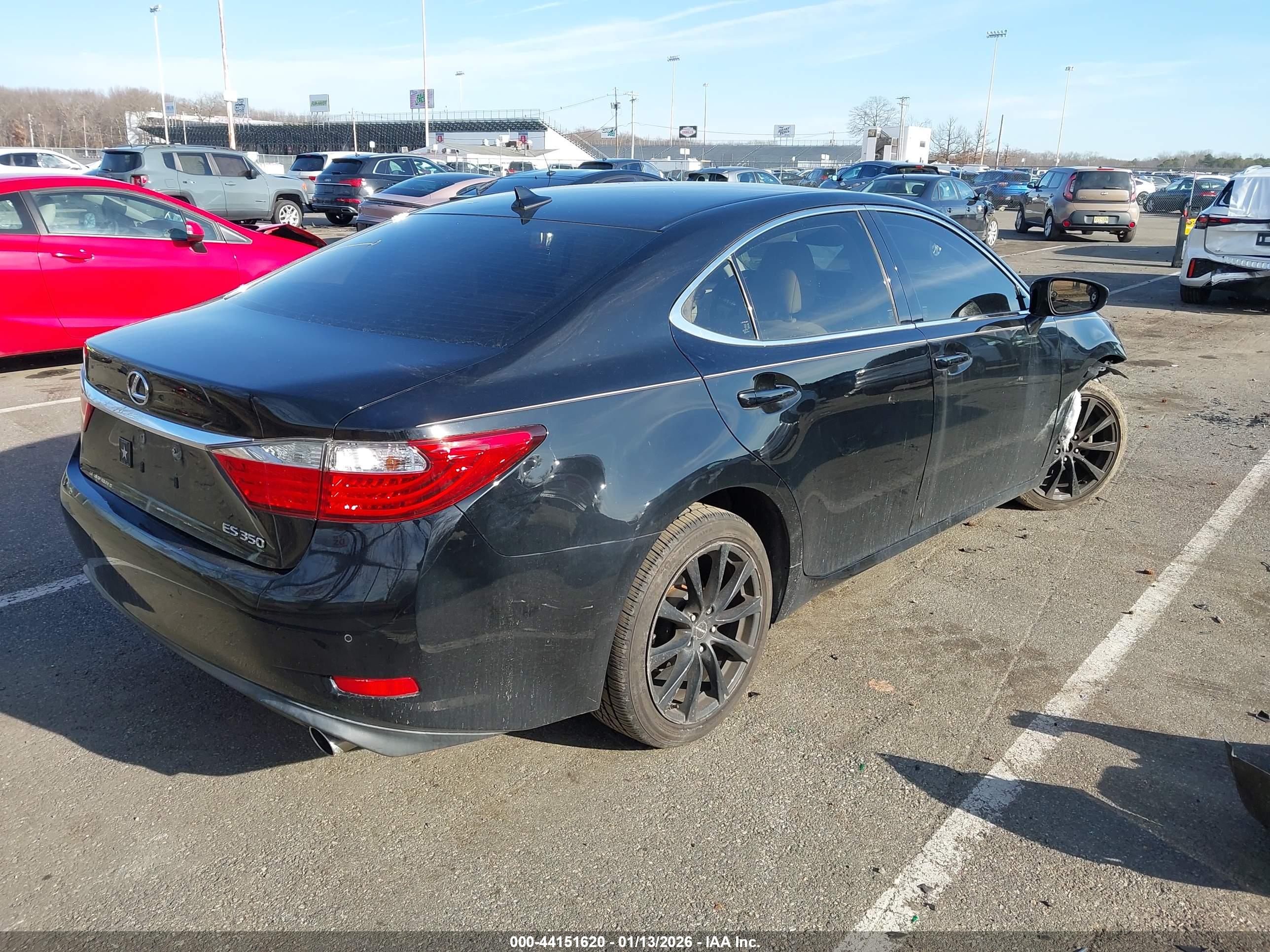 LEXUS ES image 4