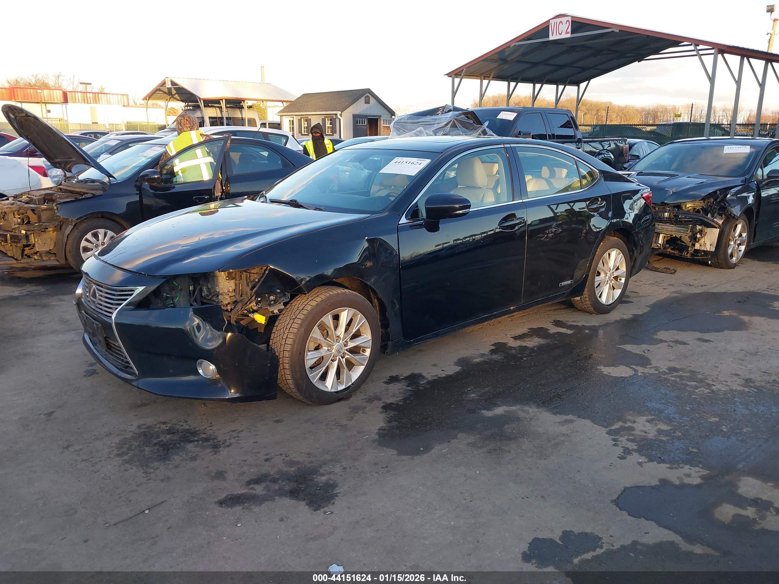 LEXUS ES image 2