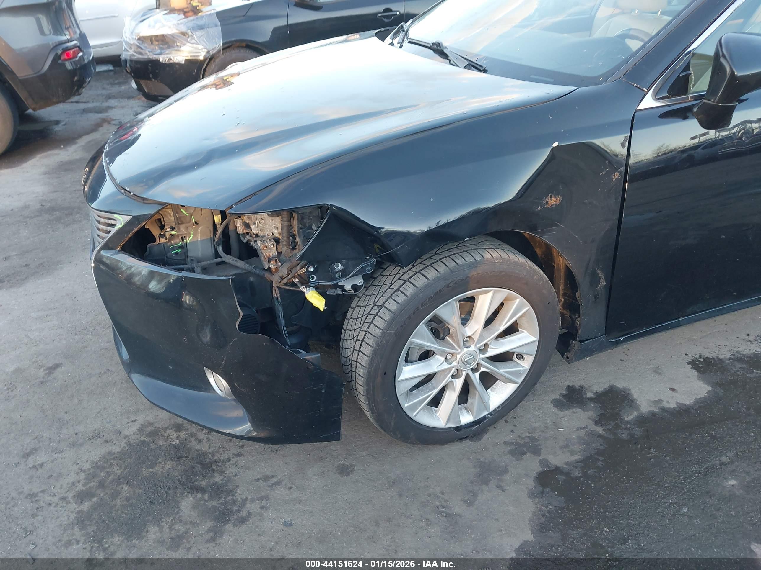 LEXUS ES image 6