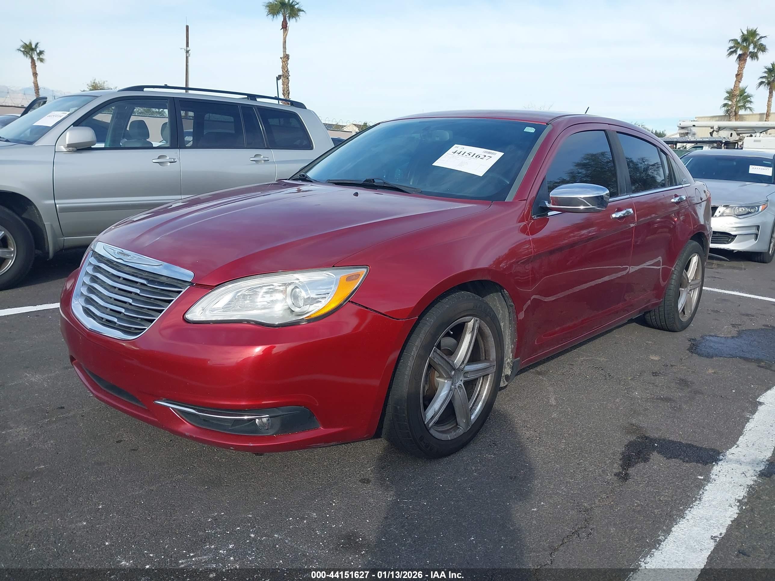 CHRYSLER 200 image 2