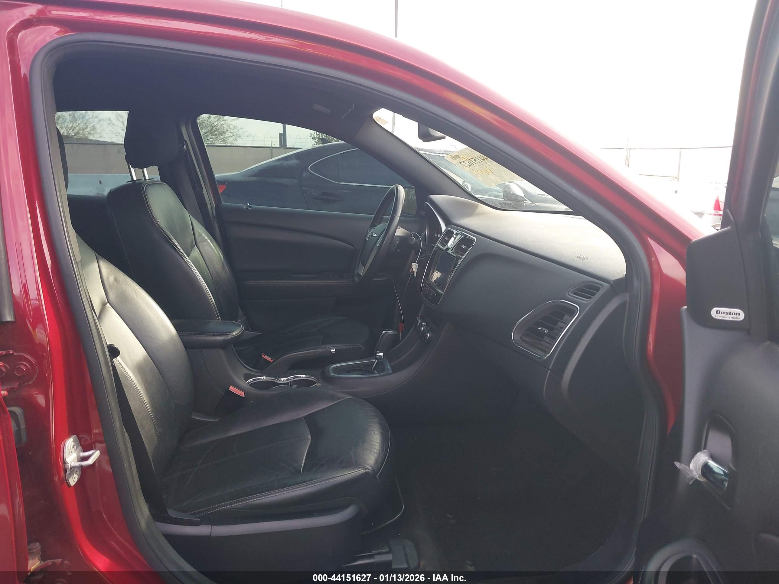 CHRYSLER 200 image 5