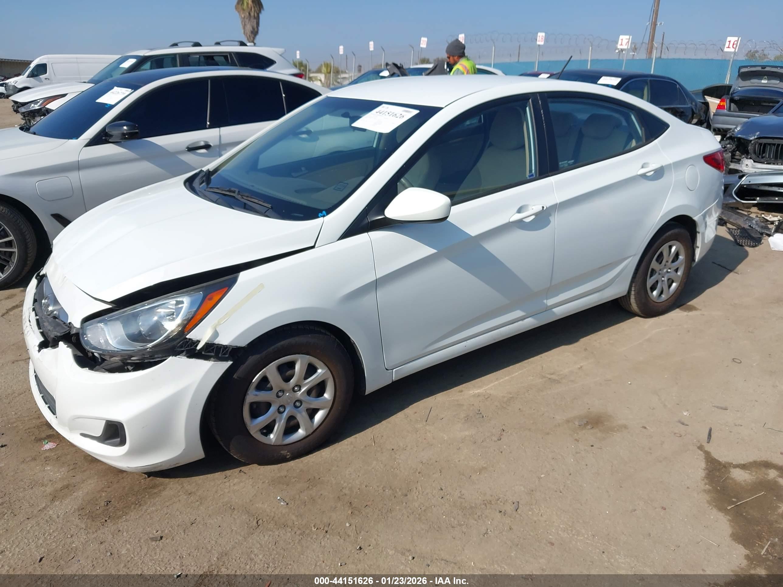 HYUNDAI ACCENT image 2