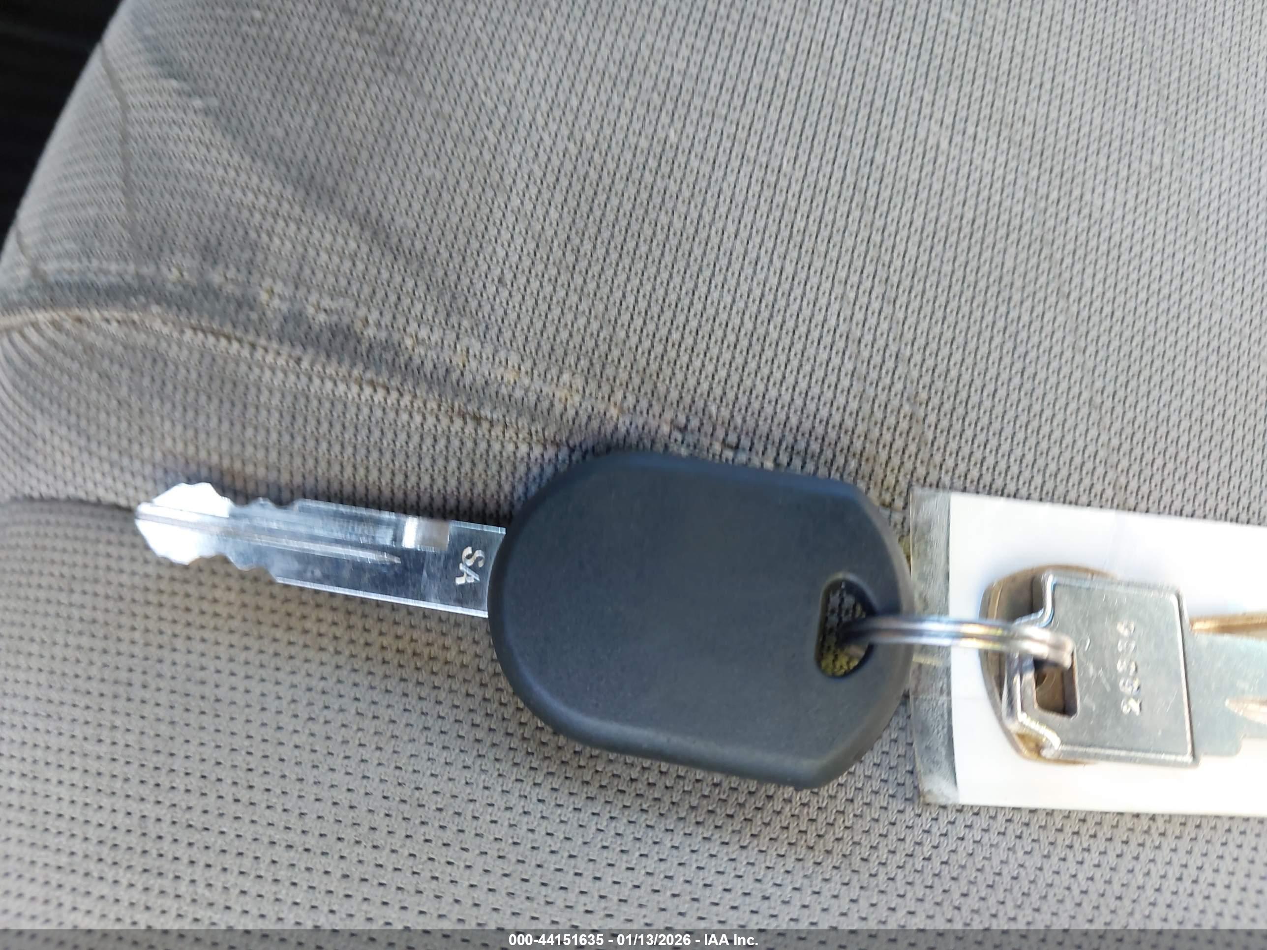 FORD EXPLORER image 11