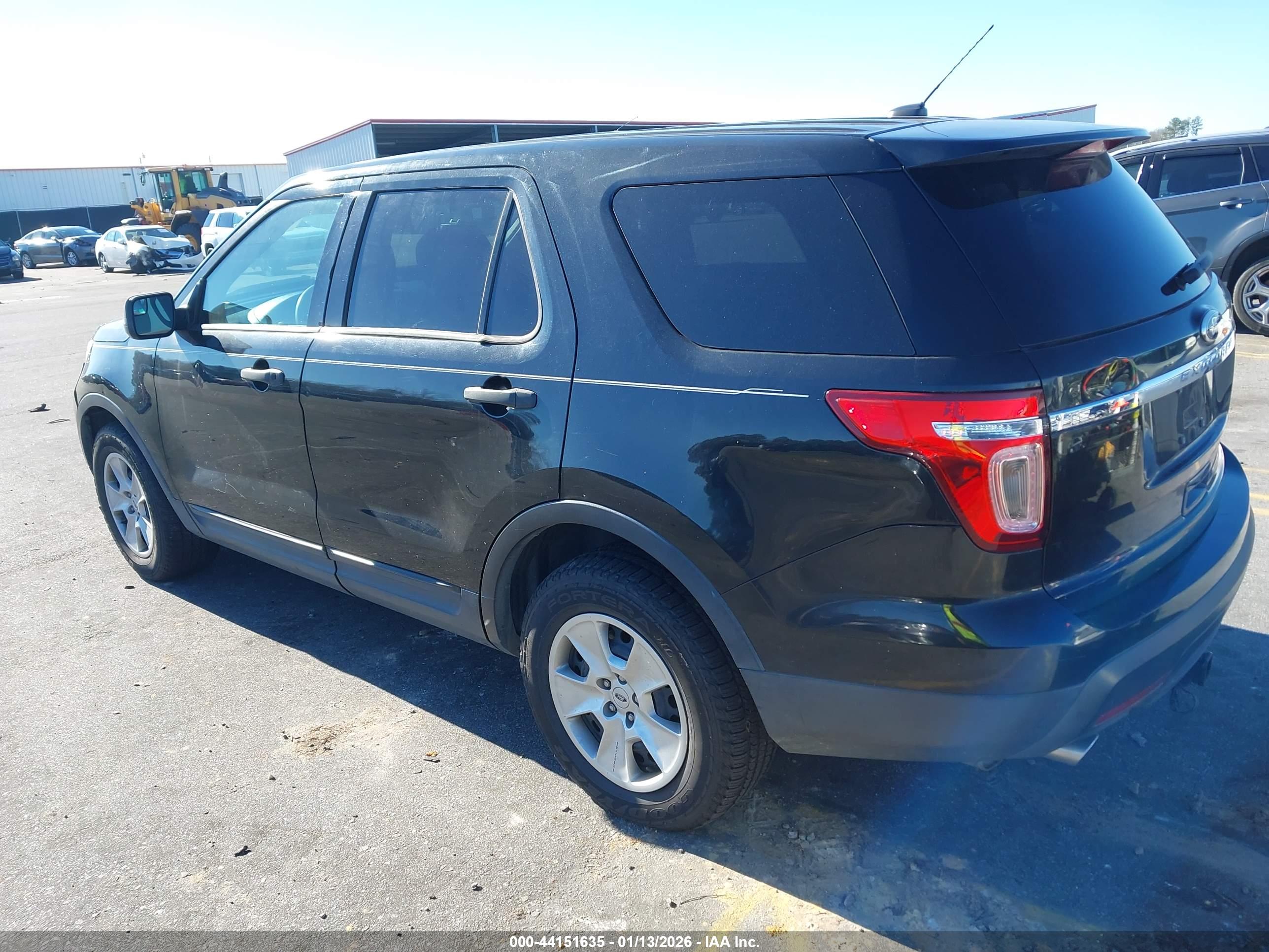 FORD EXPLORER image 3