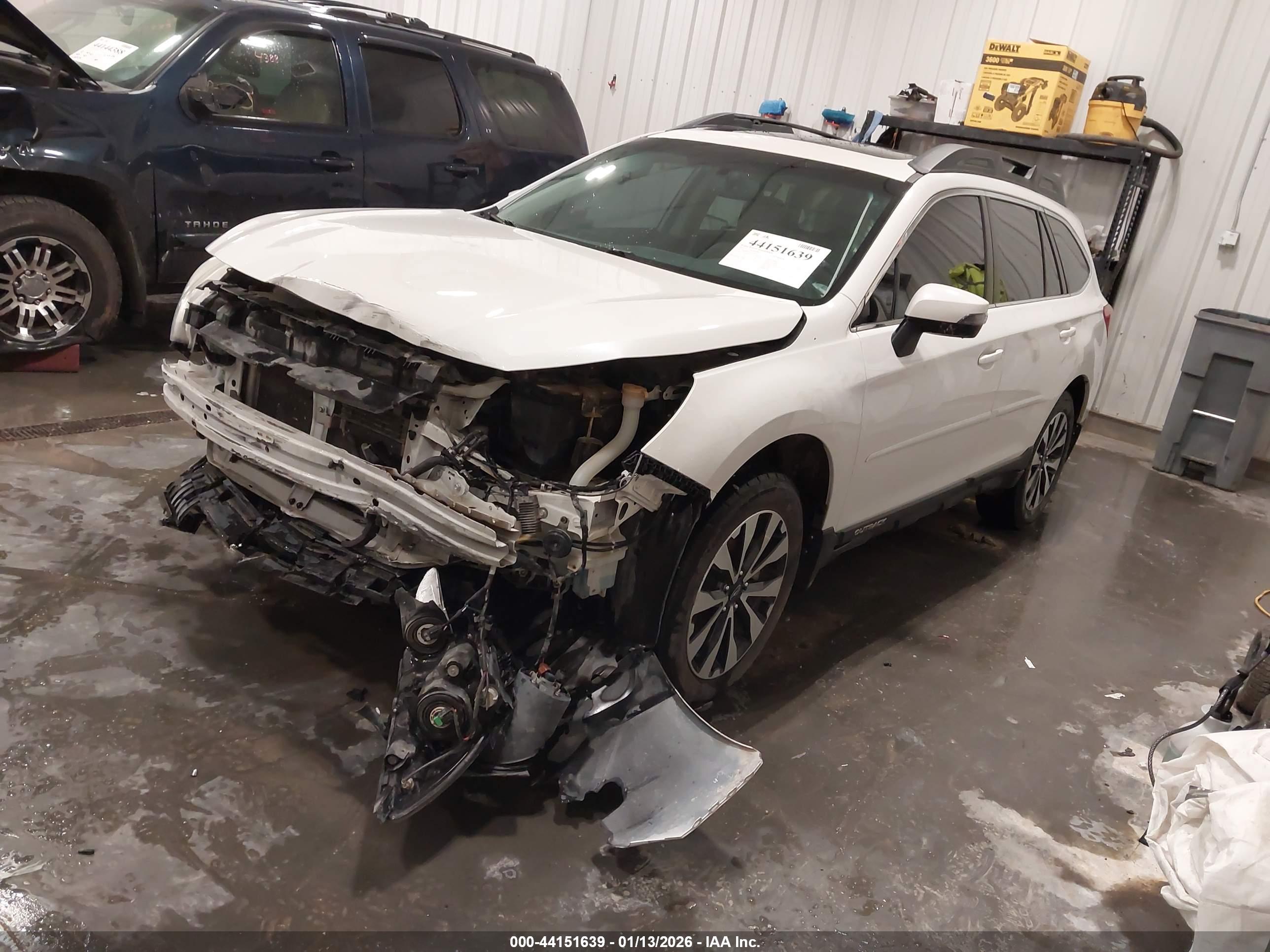 SUBARU OUTBACK image 2