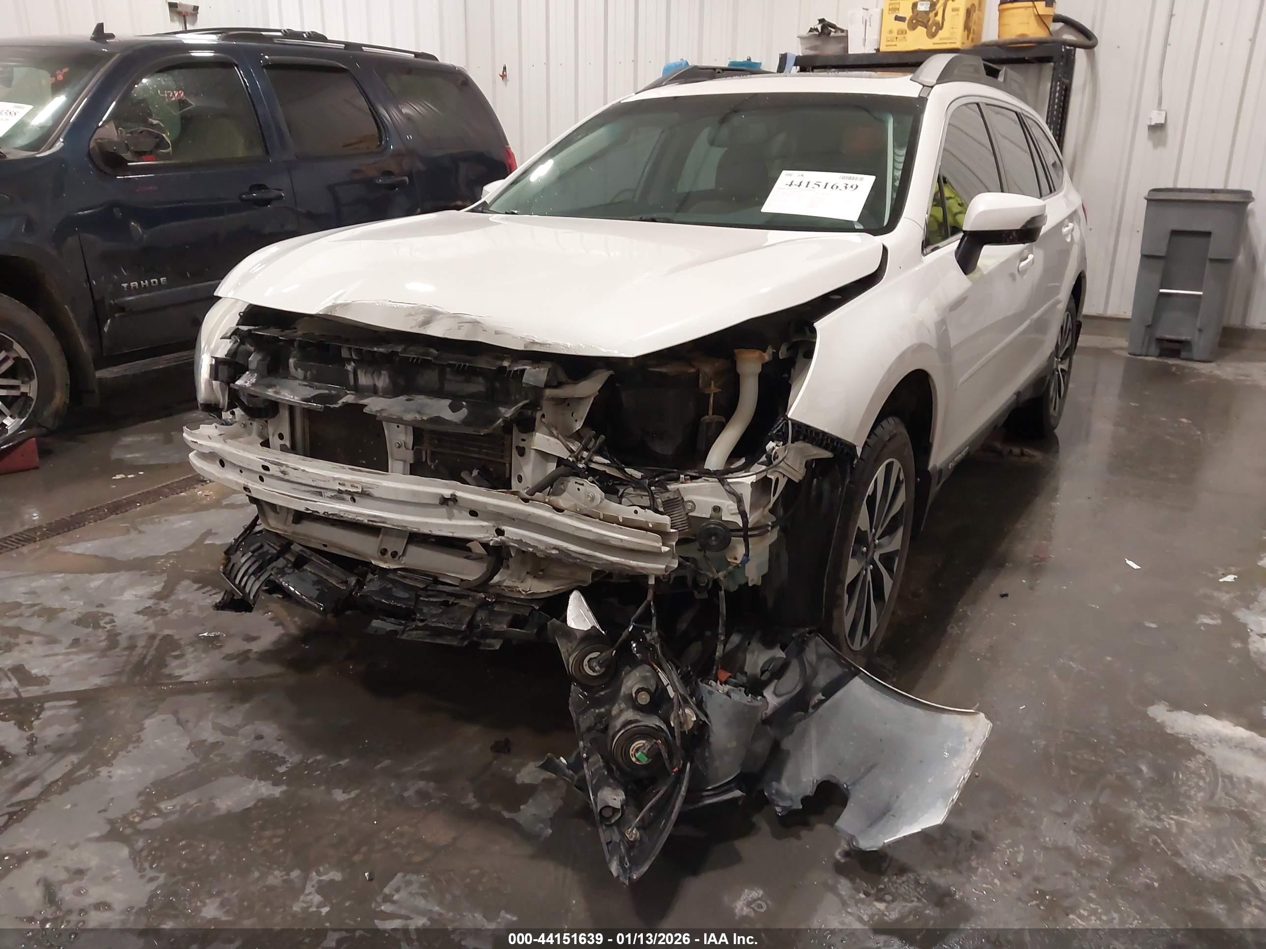 SUBARU OUTBACK image 6