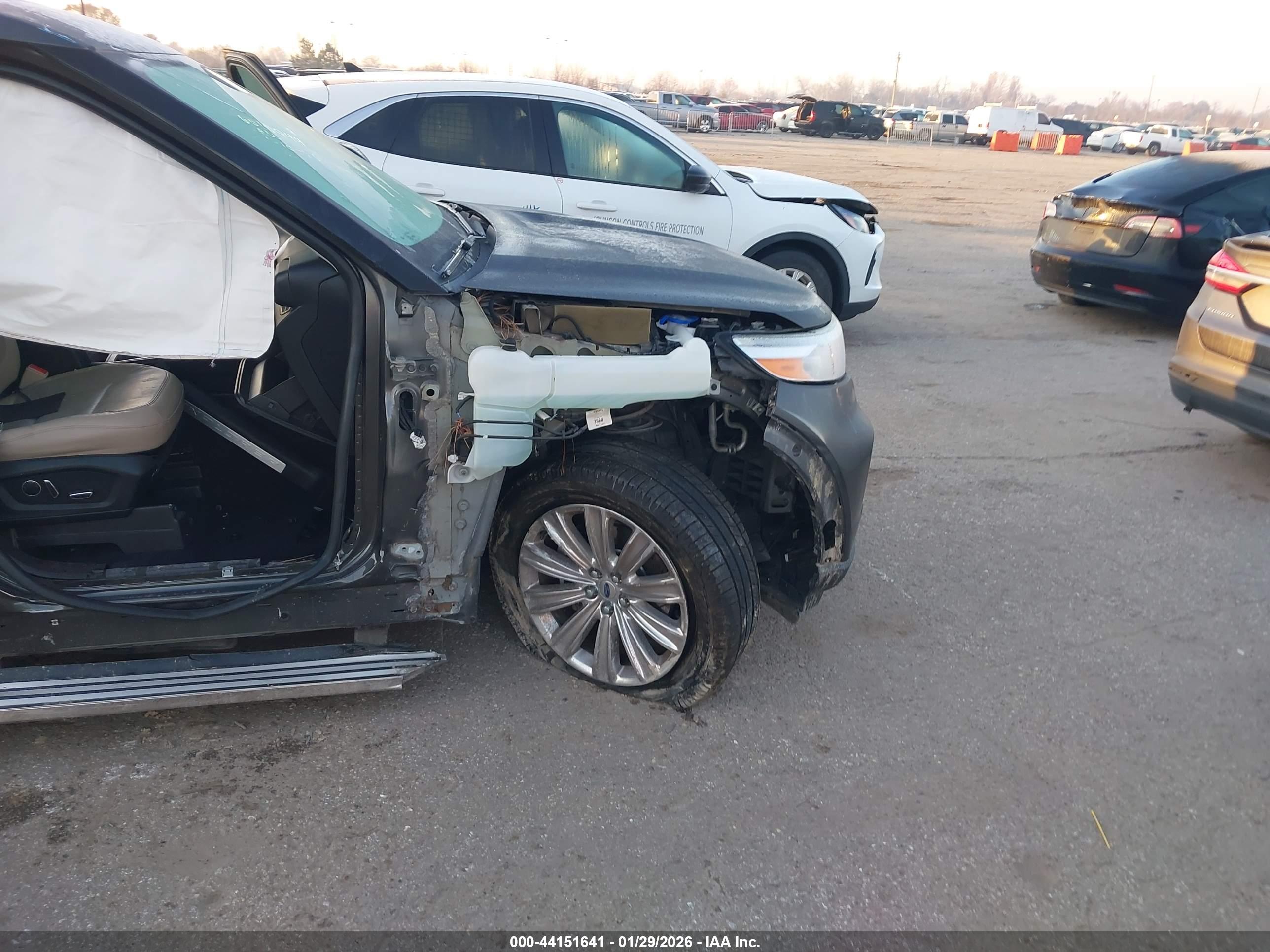 FORD EXPLORER image 6