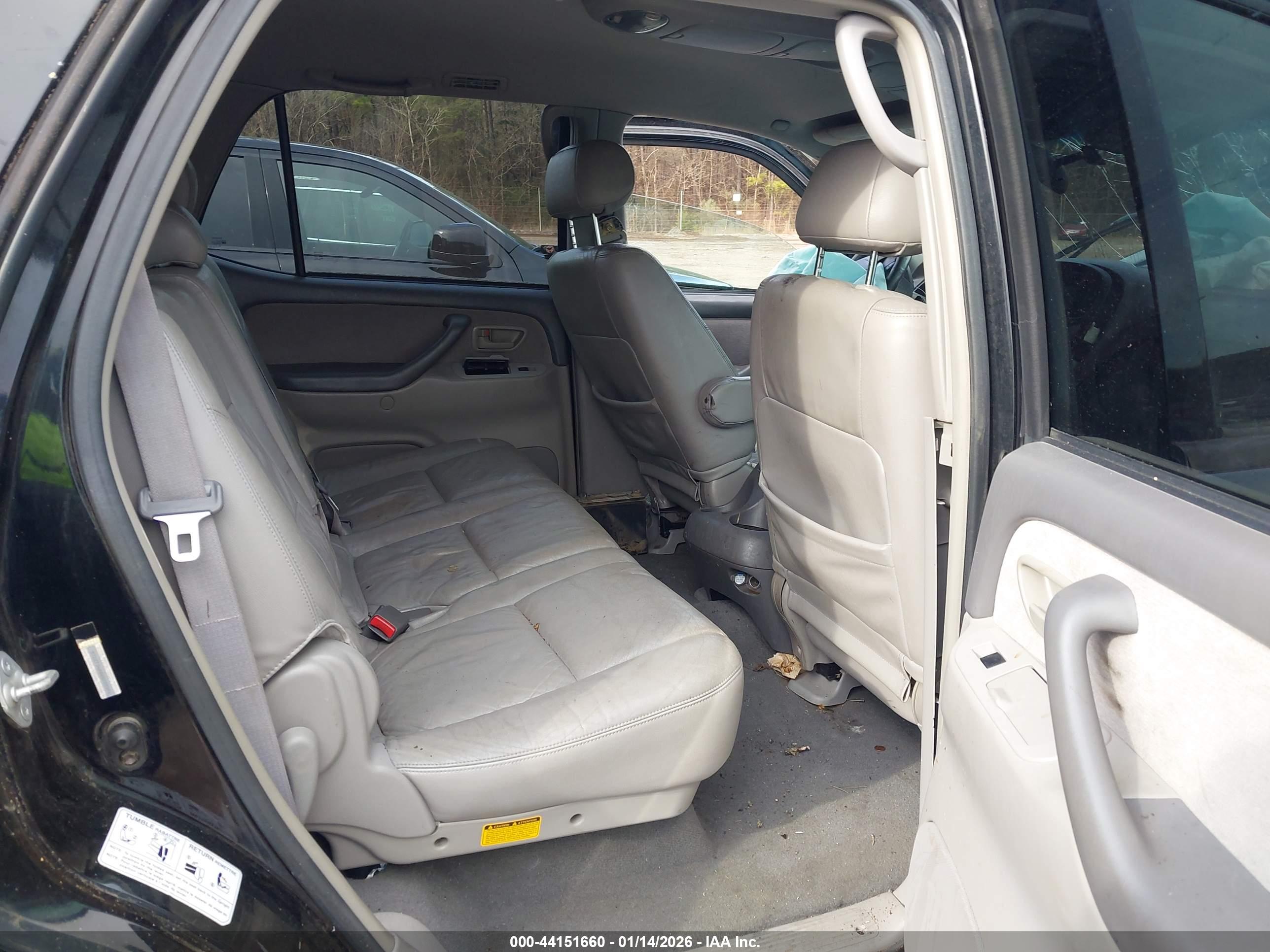 TOYOTA SEQUOIA image 8