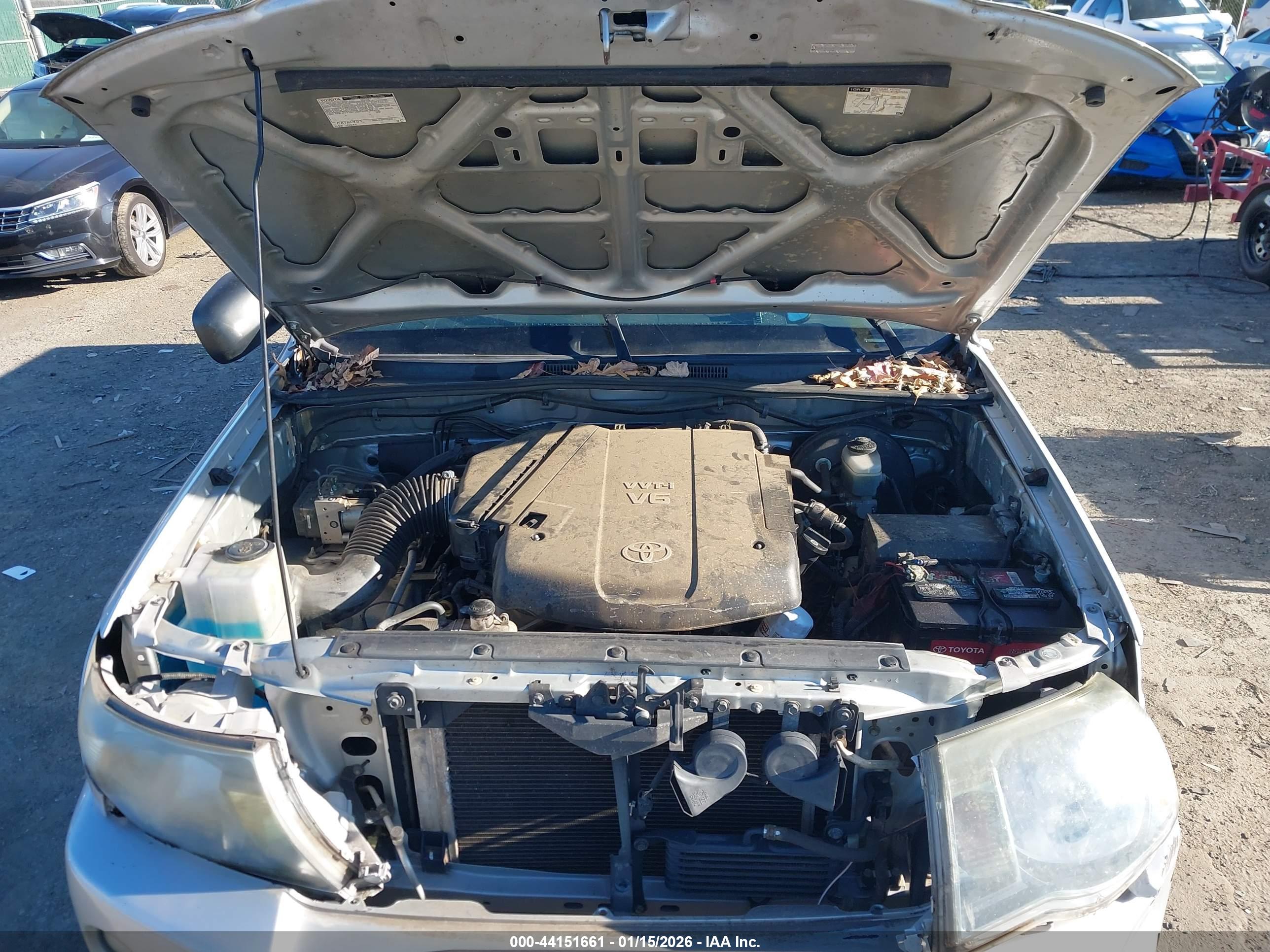 TOYOTA TACOMA image 10