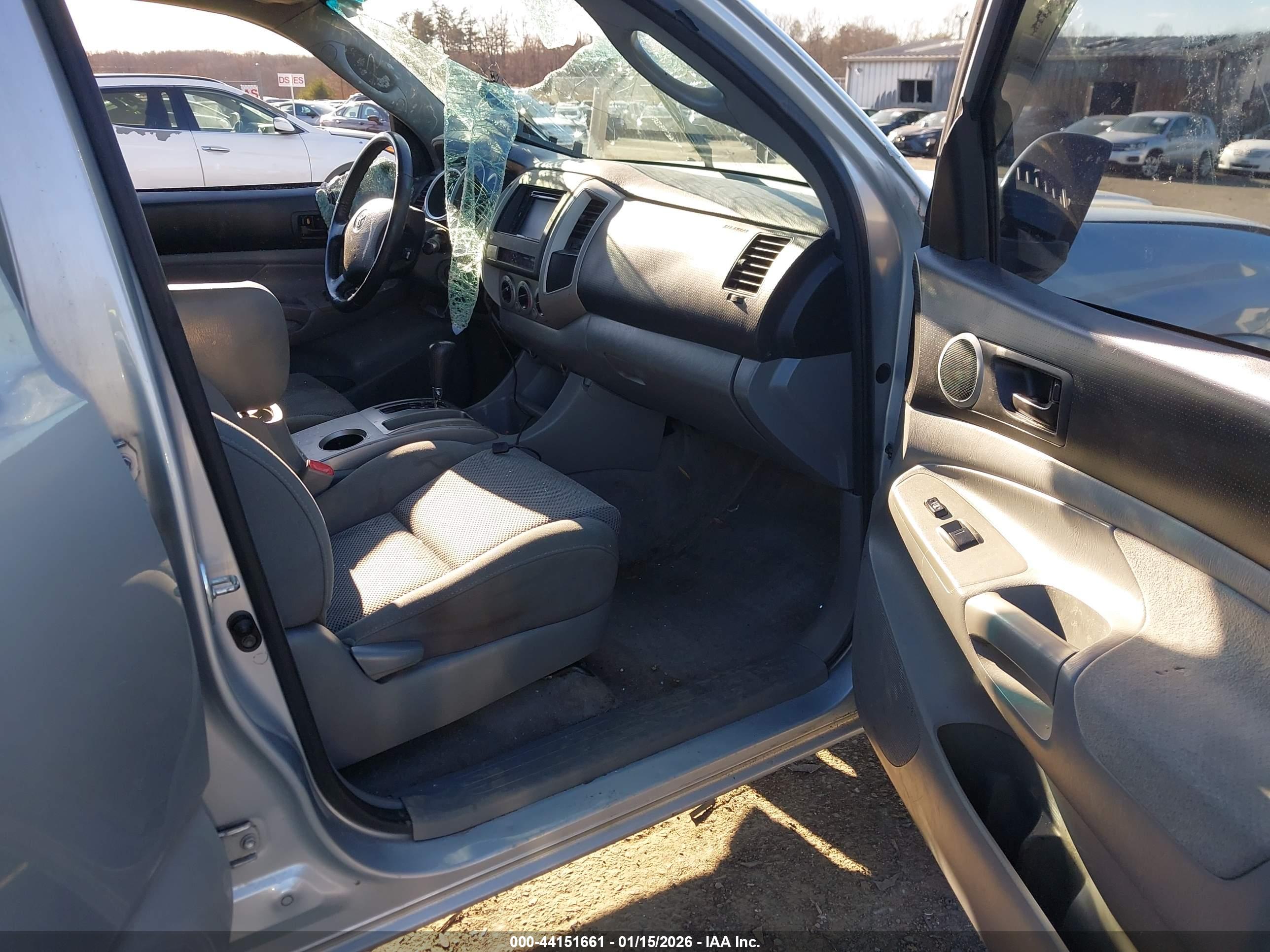 TOYOTA TACOMA image 5