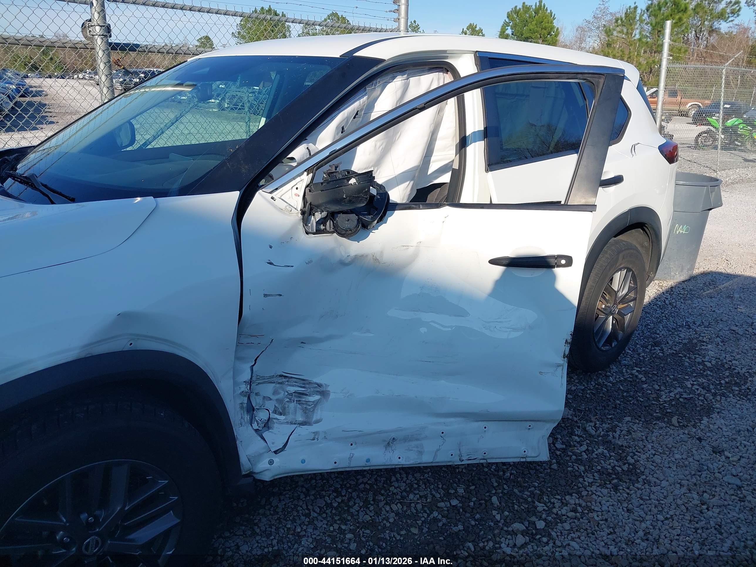 NISSAN ROGUE image 6