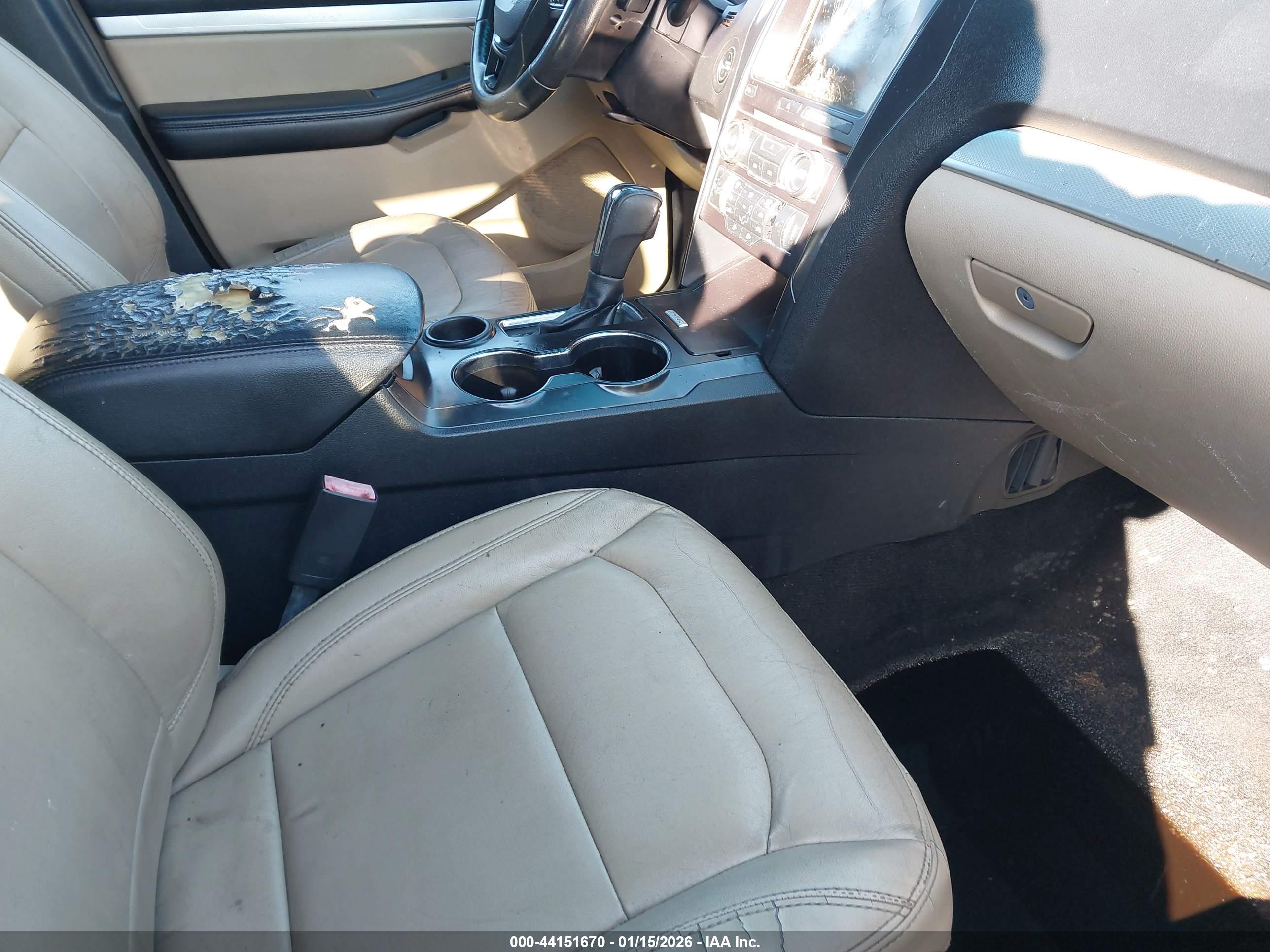 FORD EXPLORER image 5