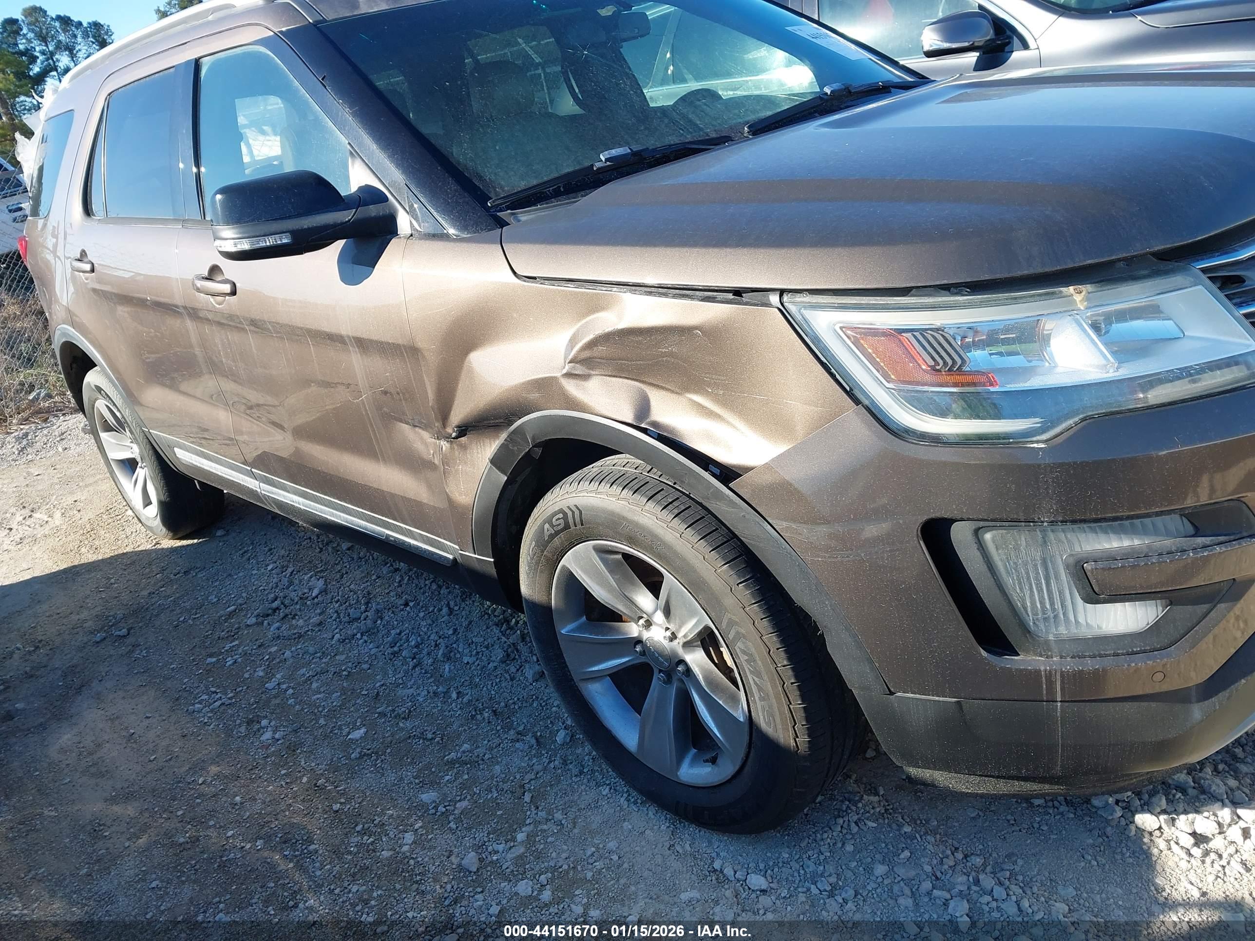 FORD EXPLORER image 6