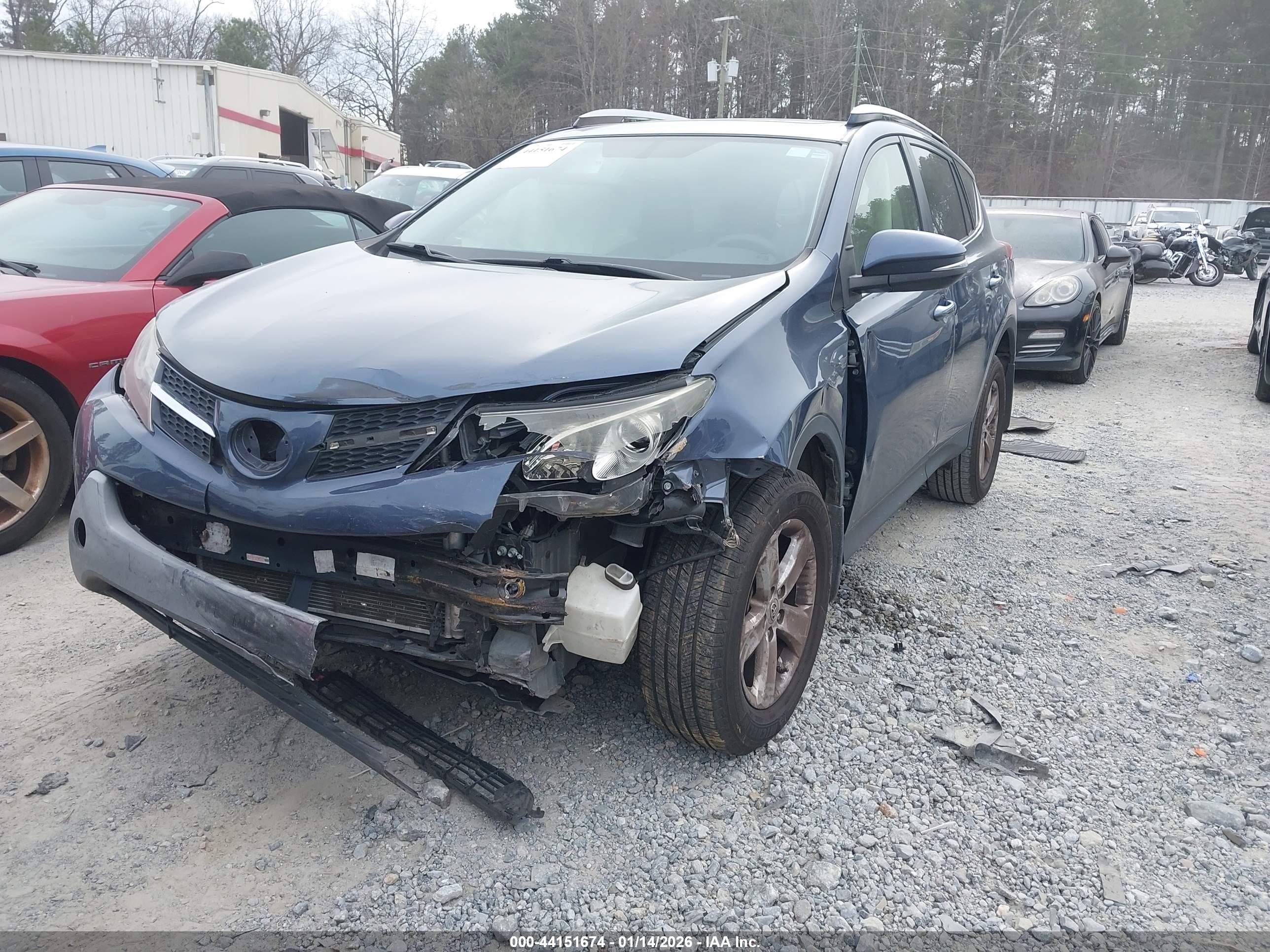 TOYOTA RAV4 image 2