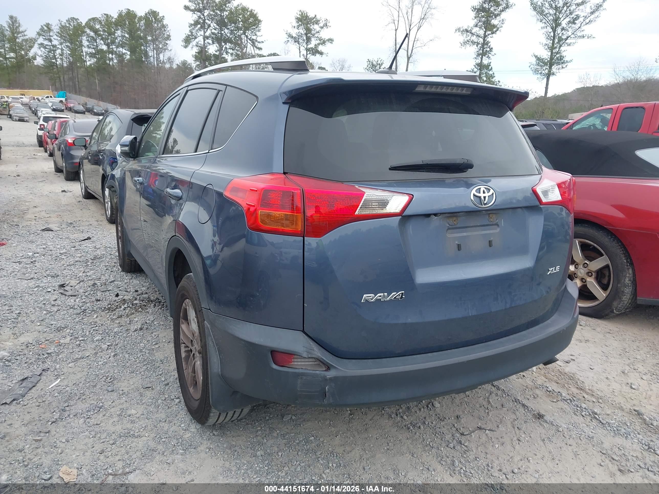 TOYOTA RAV4 image 3