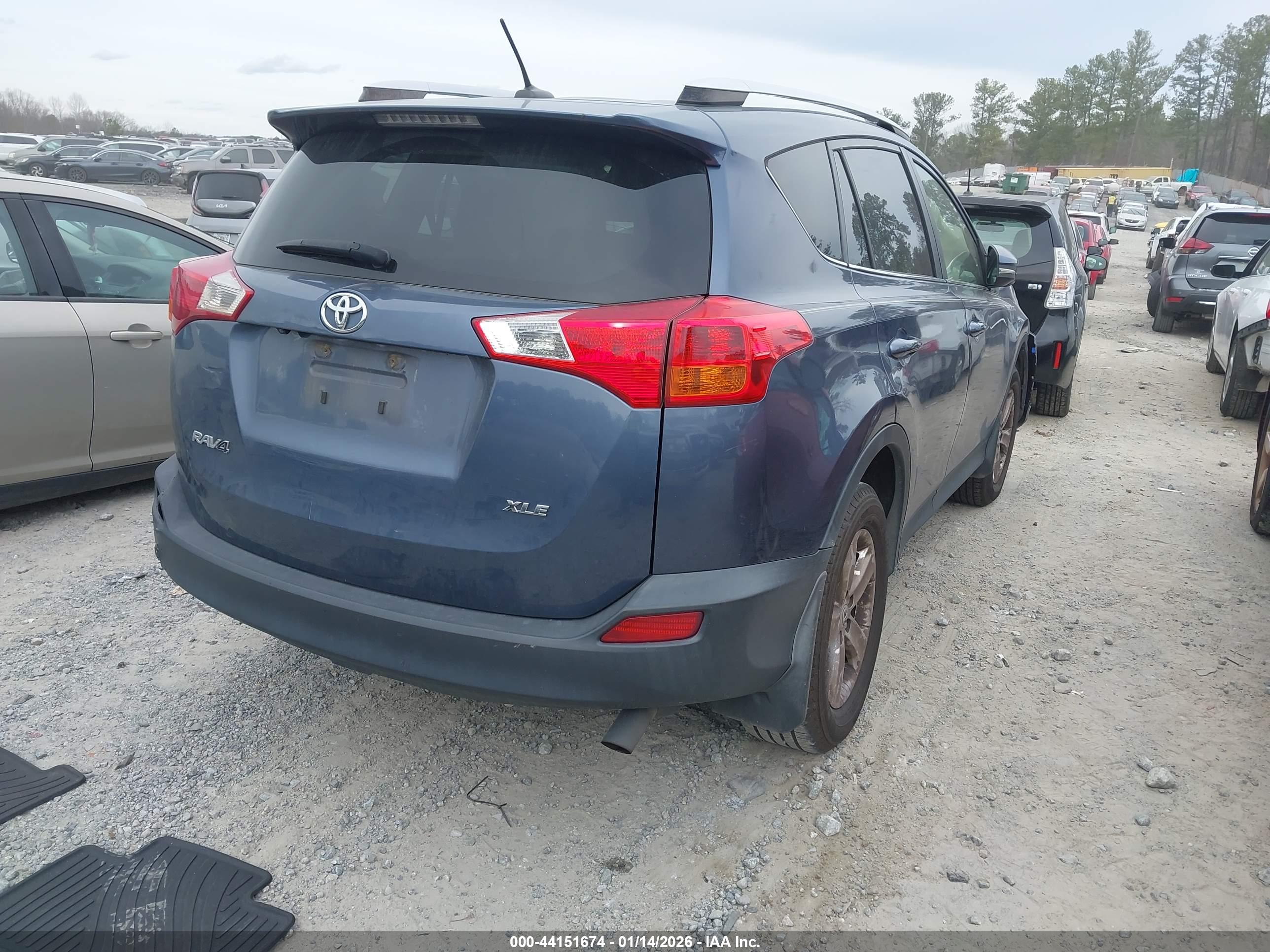 TOYOTA RAV4 image 4