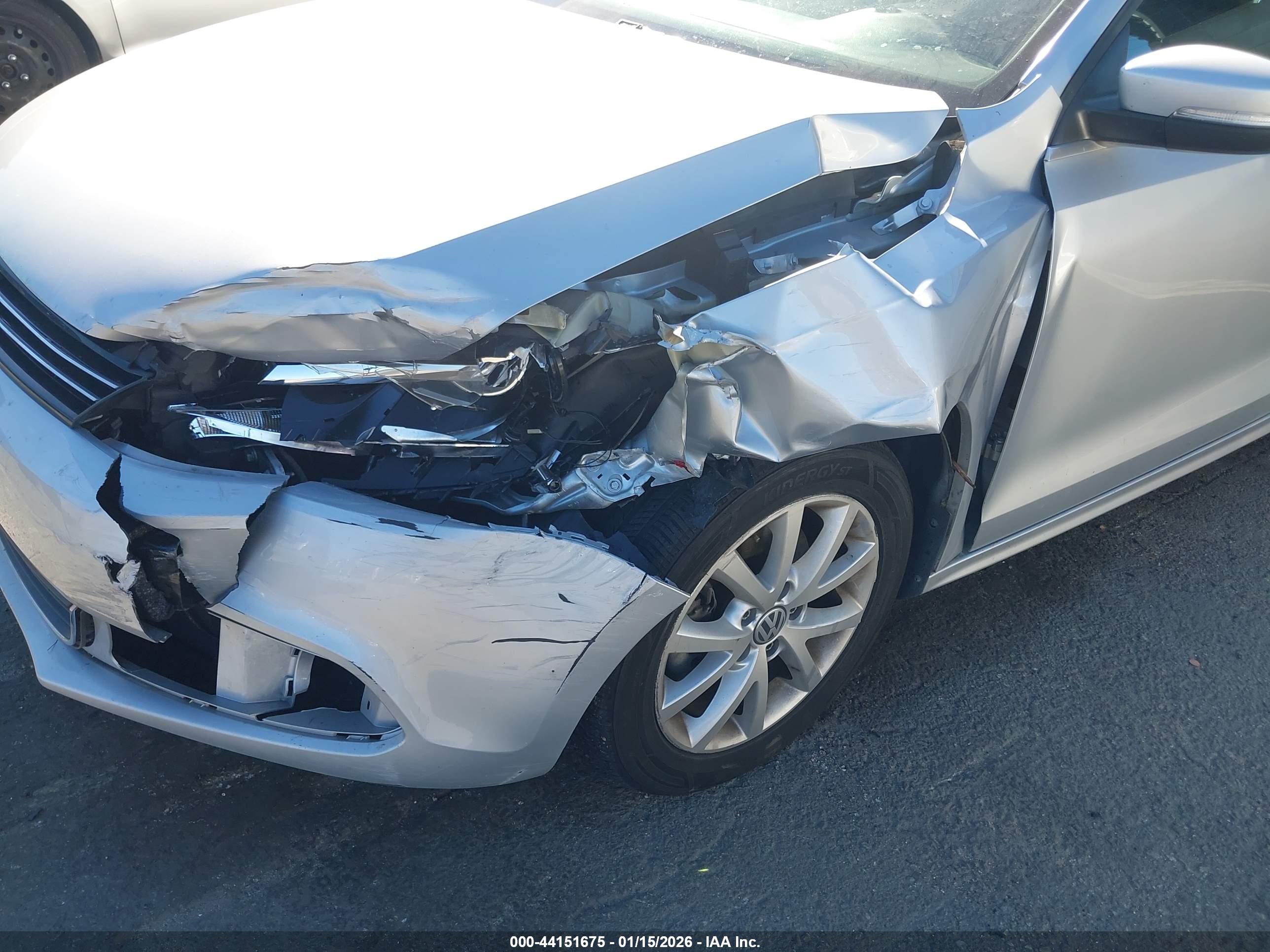 VOLKSWAGEN JETTA image 6