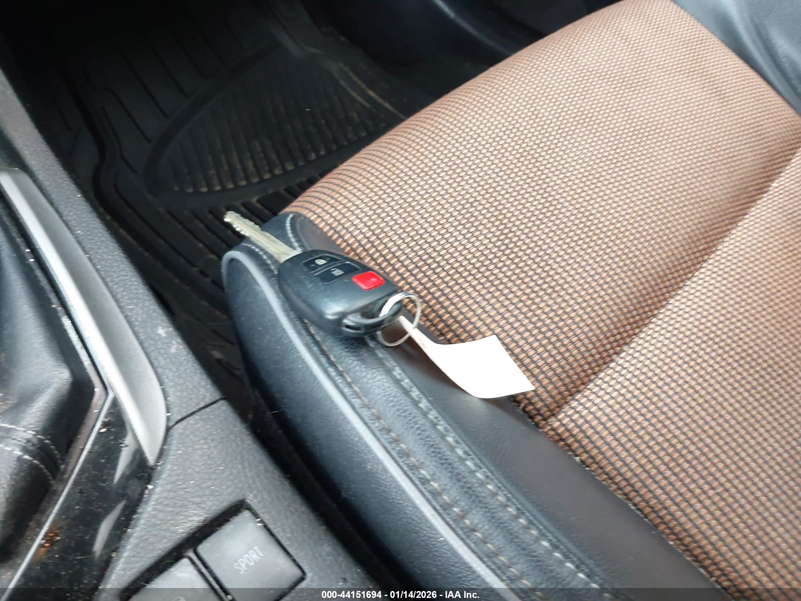 TOYOTA COROLLA image 11
