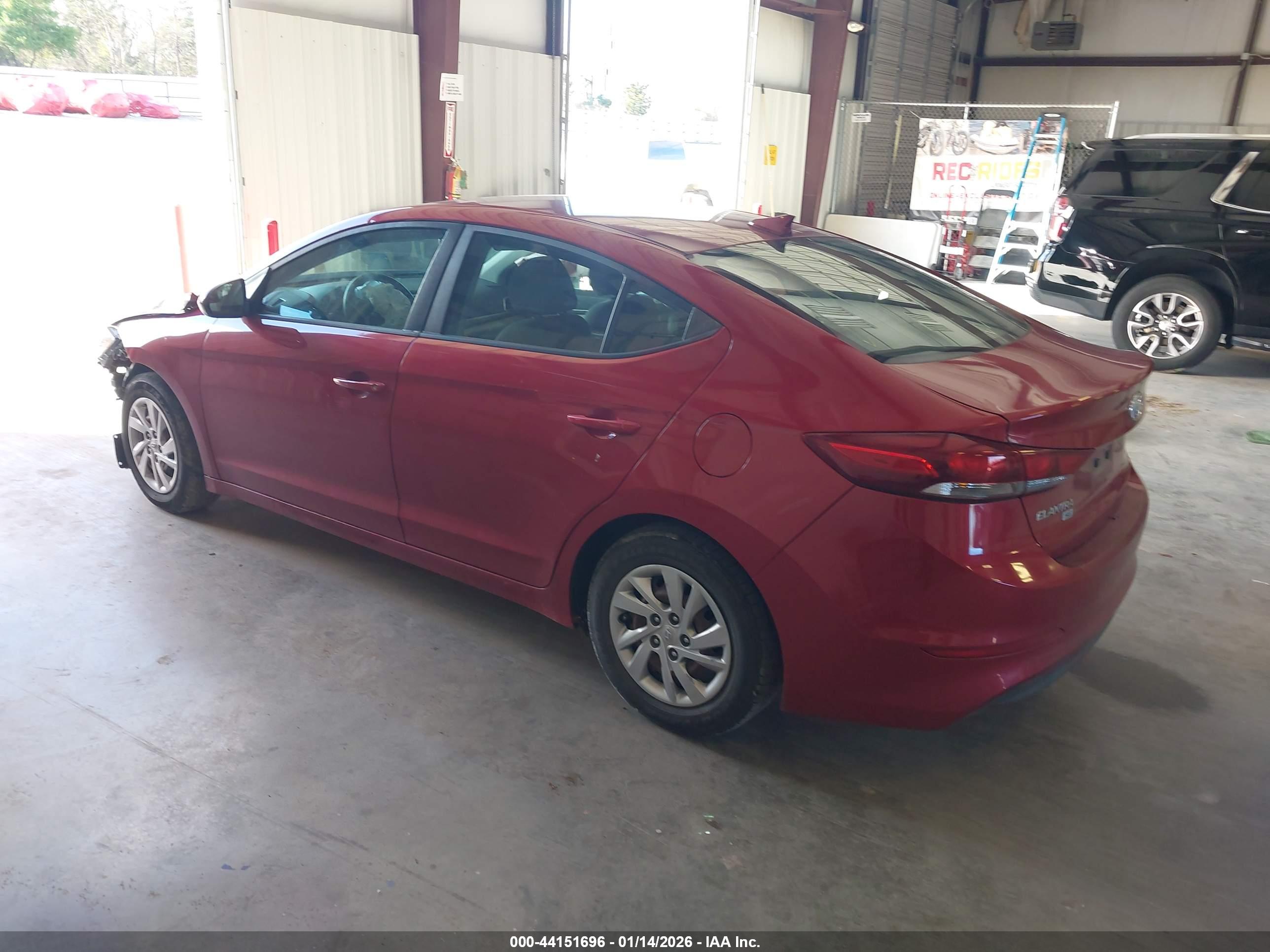 HYUNDAI ELANTRA image 3