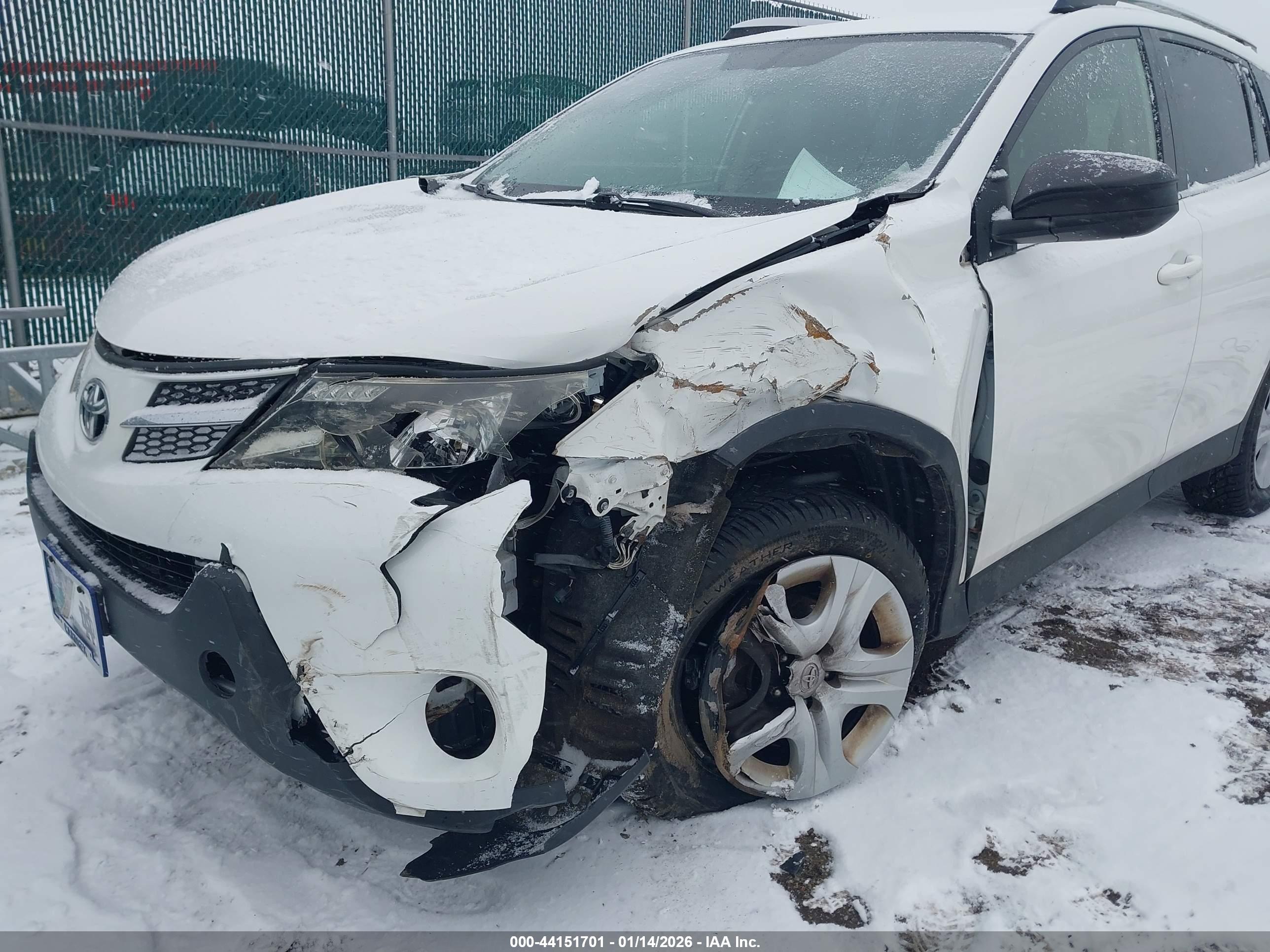 TOYOTA RAV4 image 6