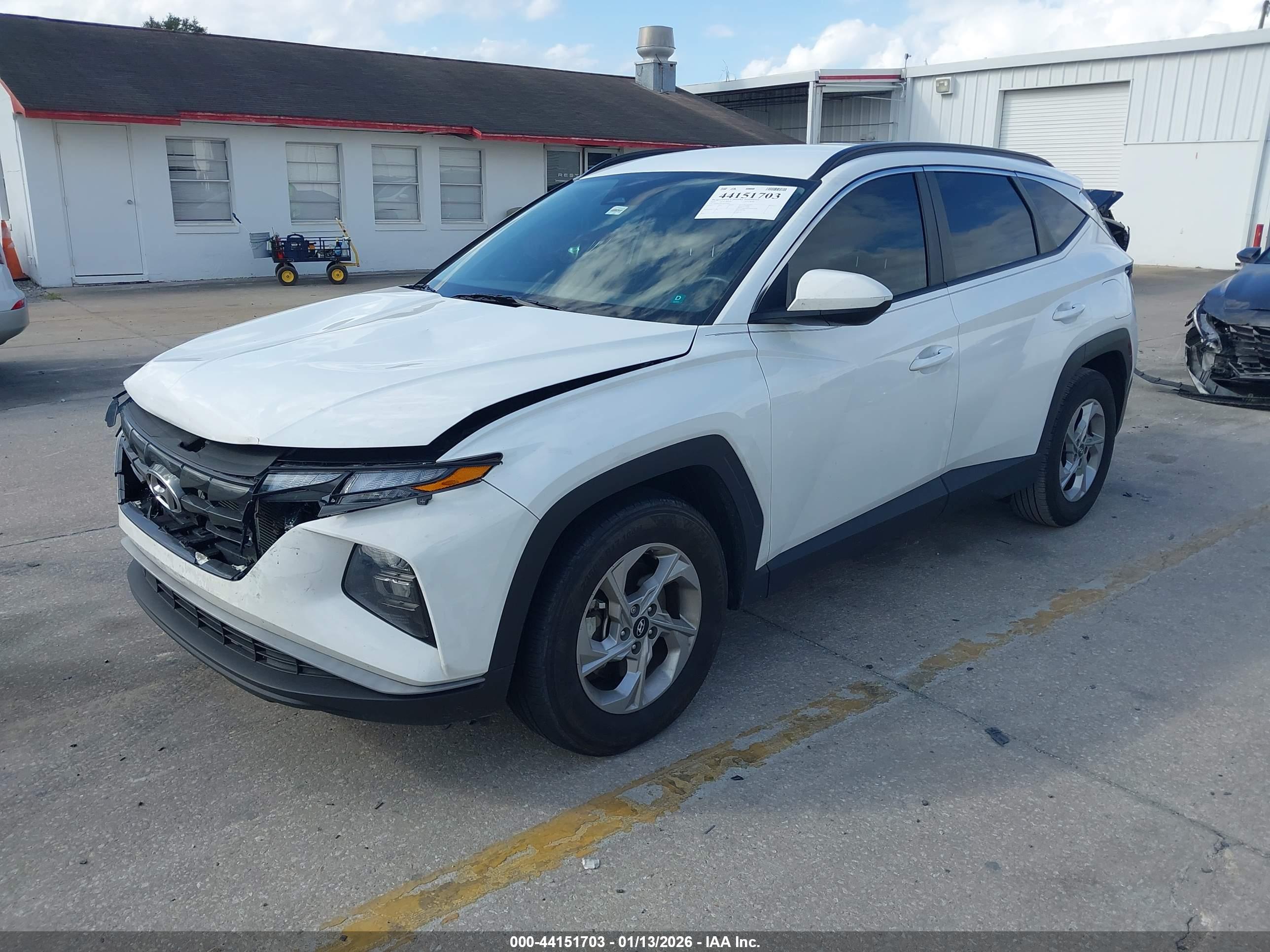 HYUNDAI TUCSON image 2