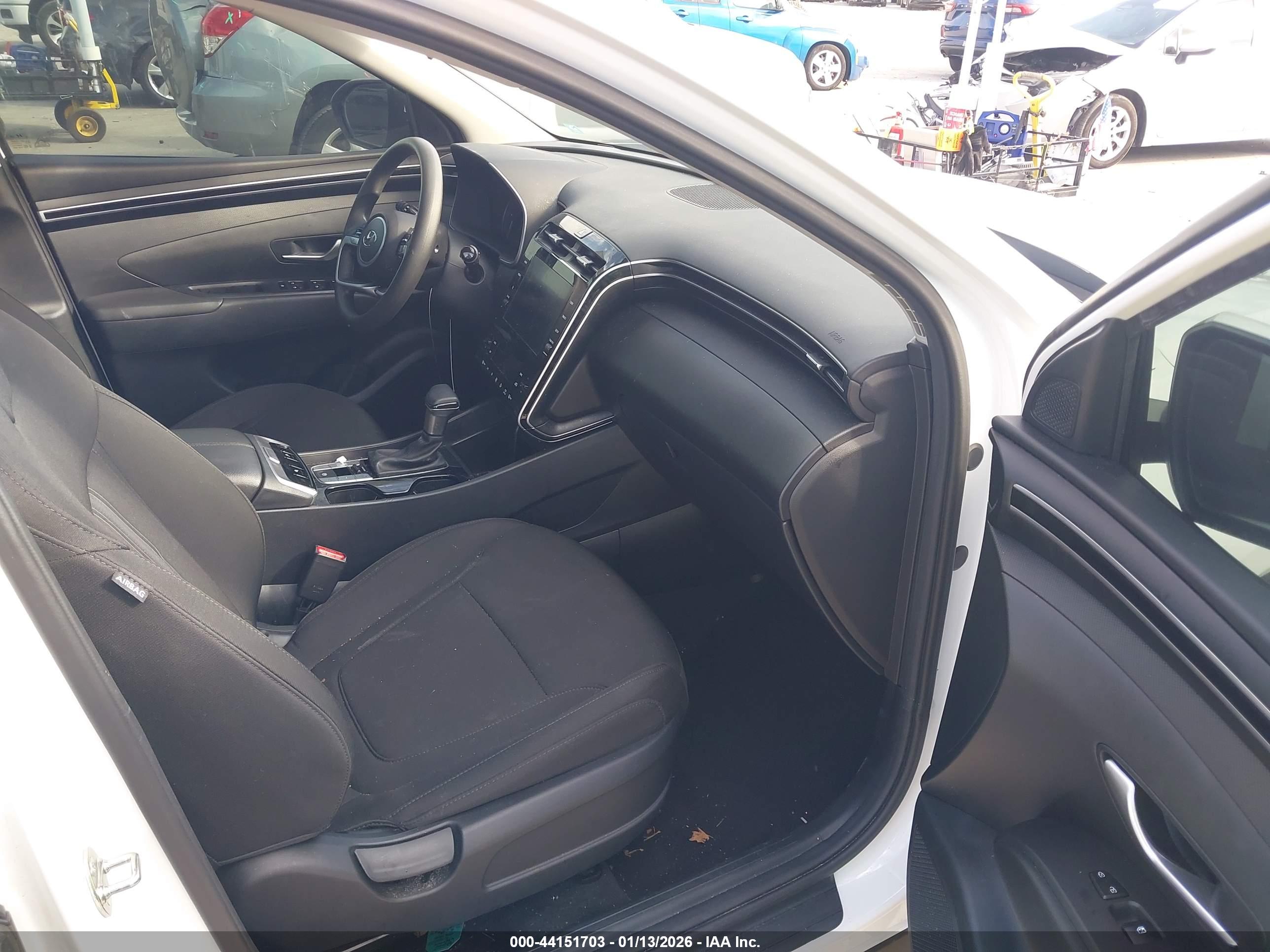 HYUNDAI TUCSON image 5
