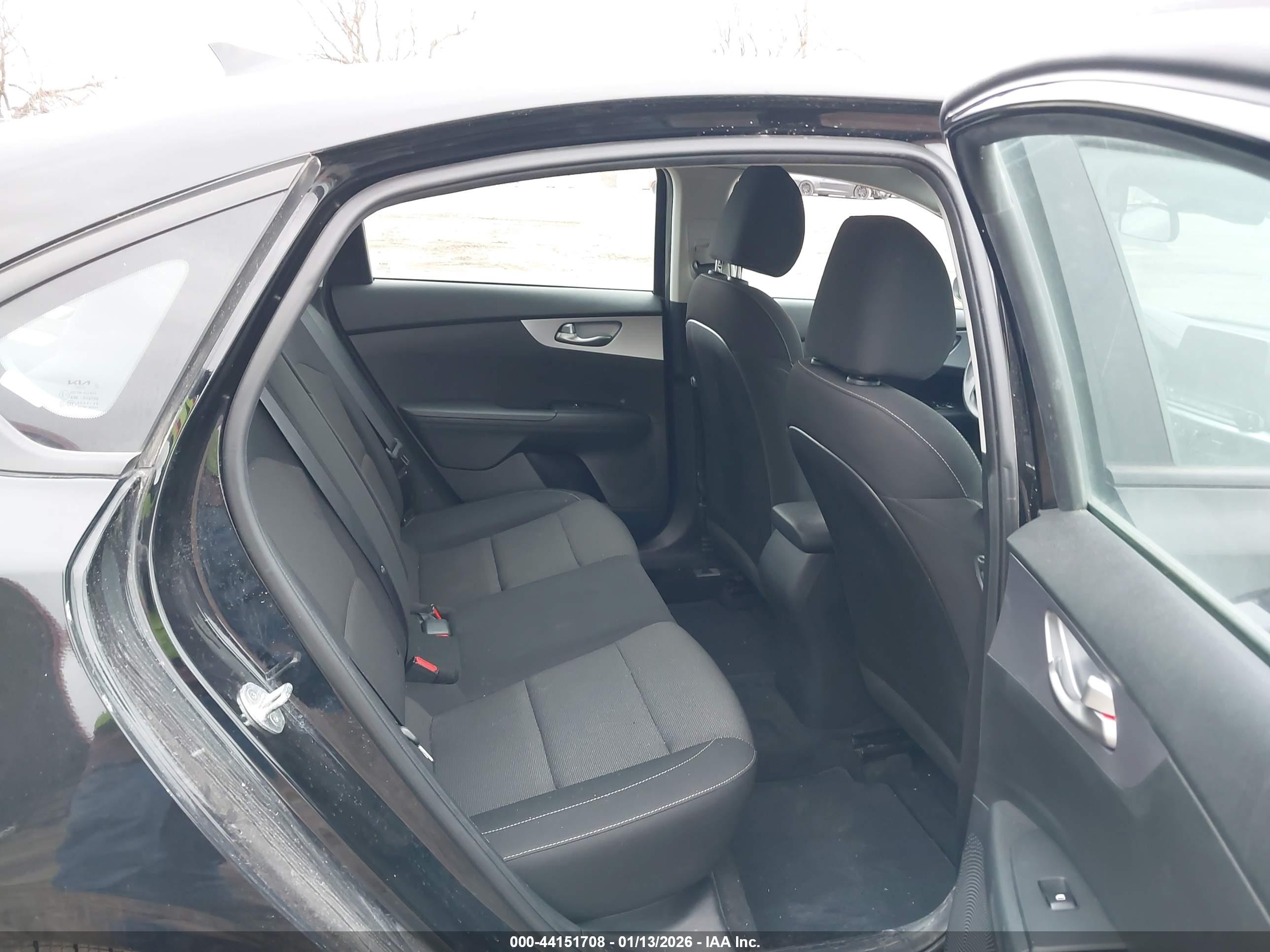 KIA FORTE image 8