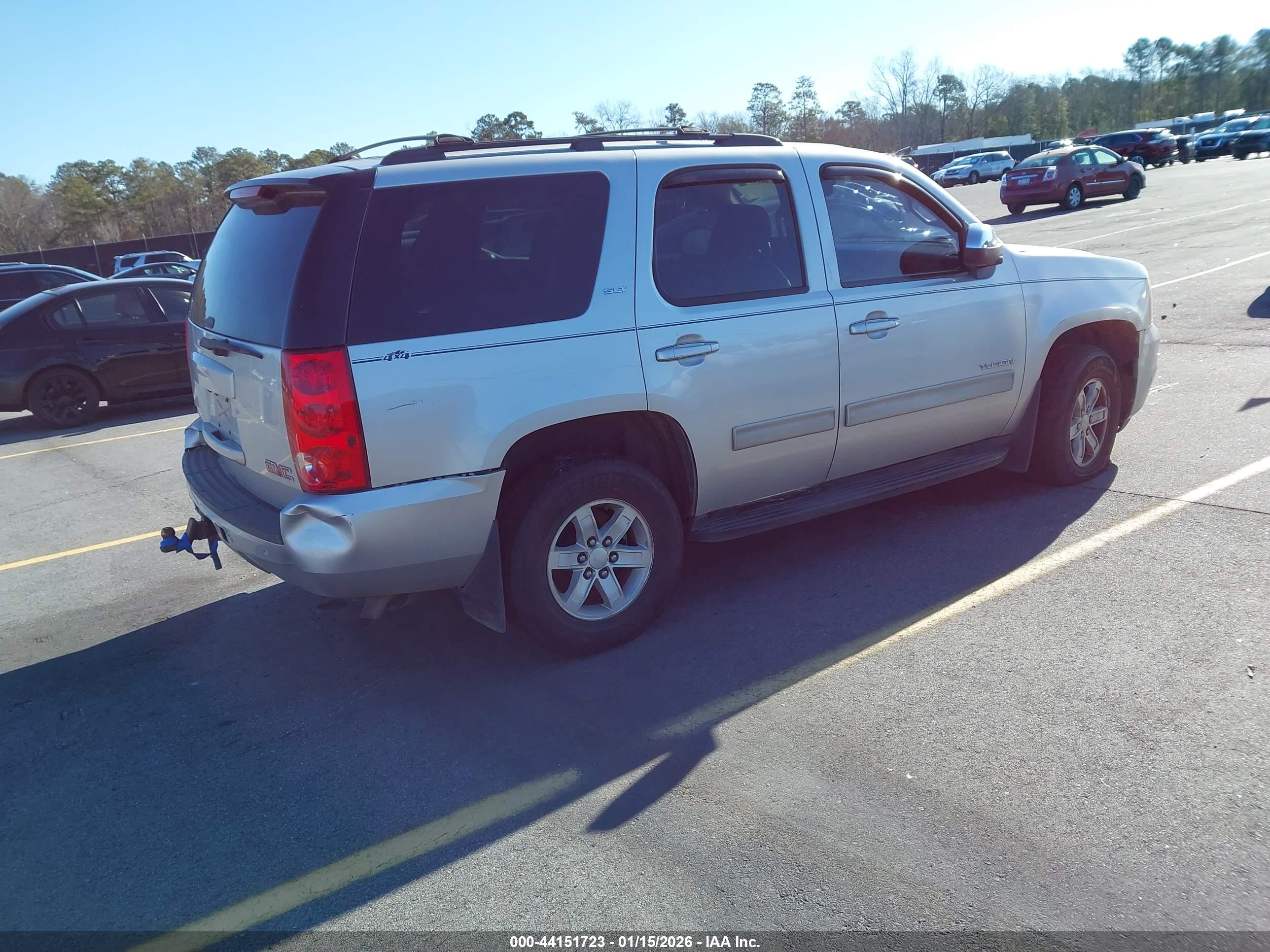 GMC YUKON image 4