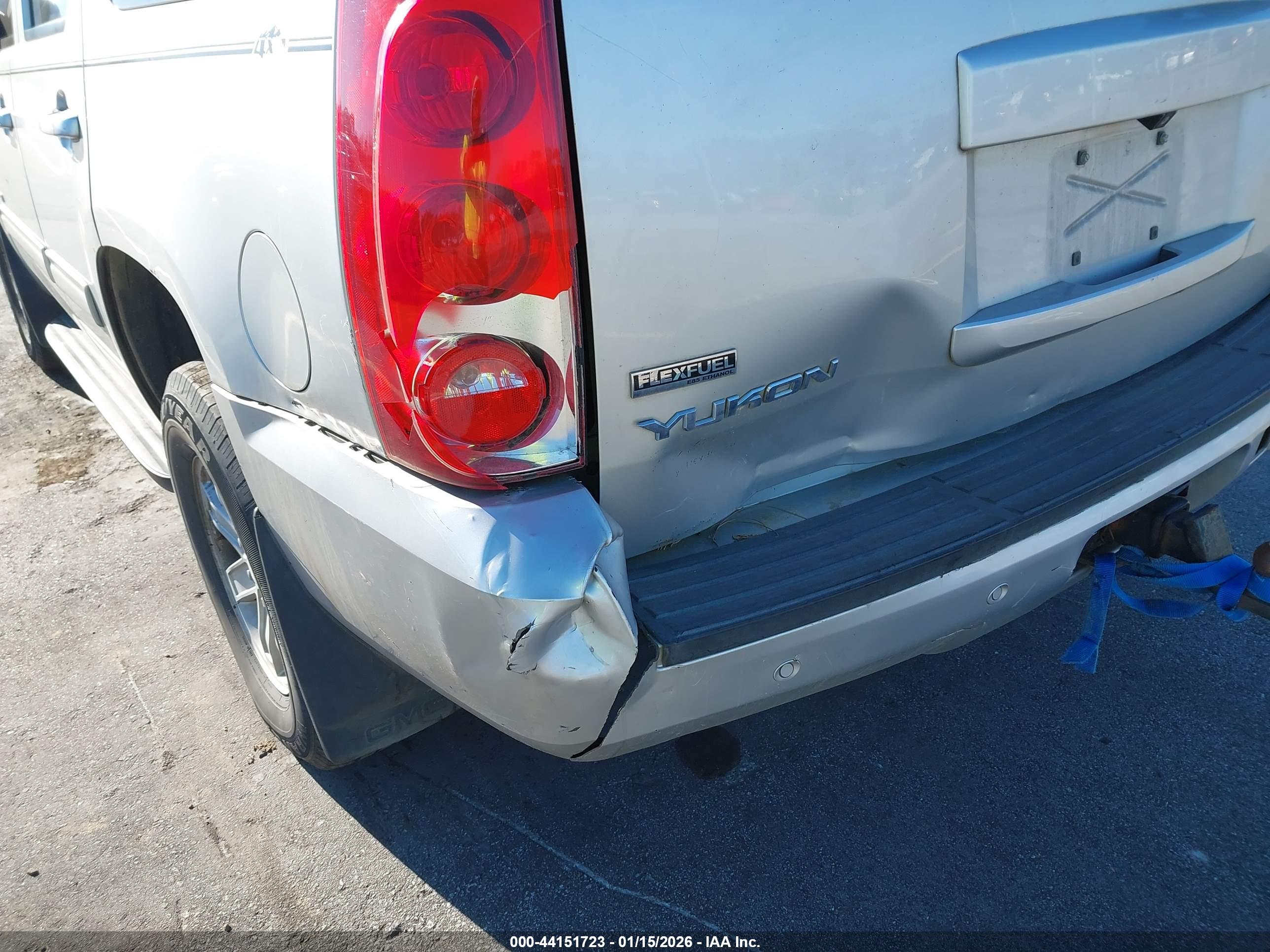GMC YUKON image 6