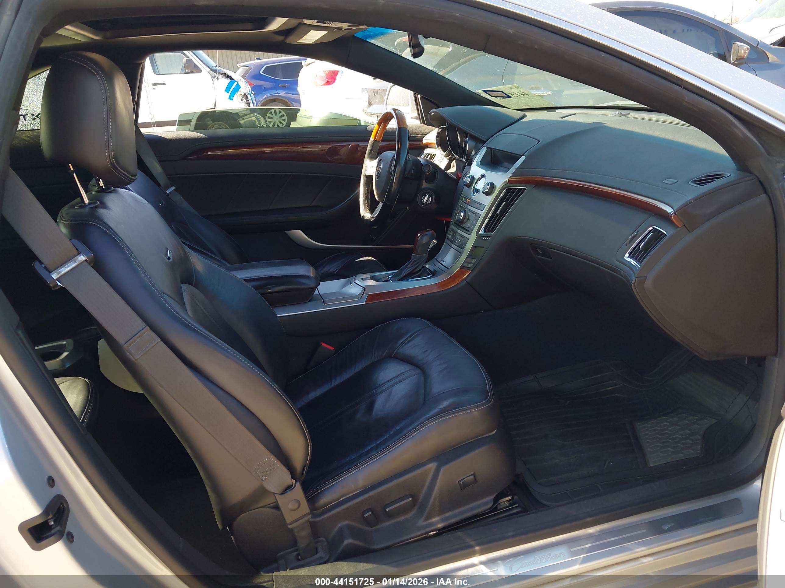 CADILLAC CTS image 5