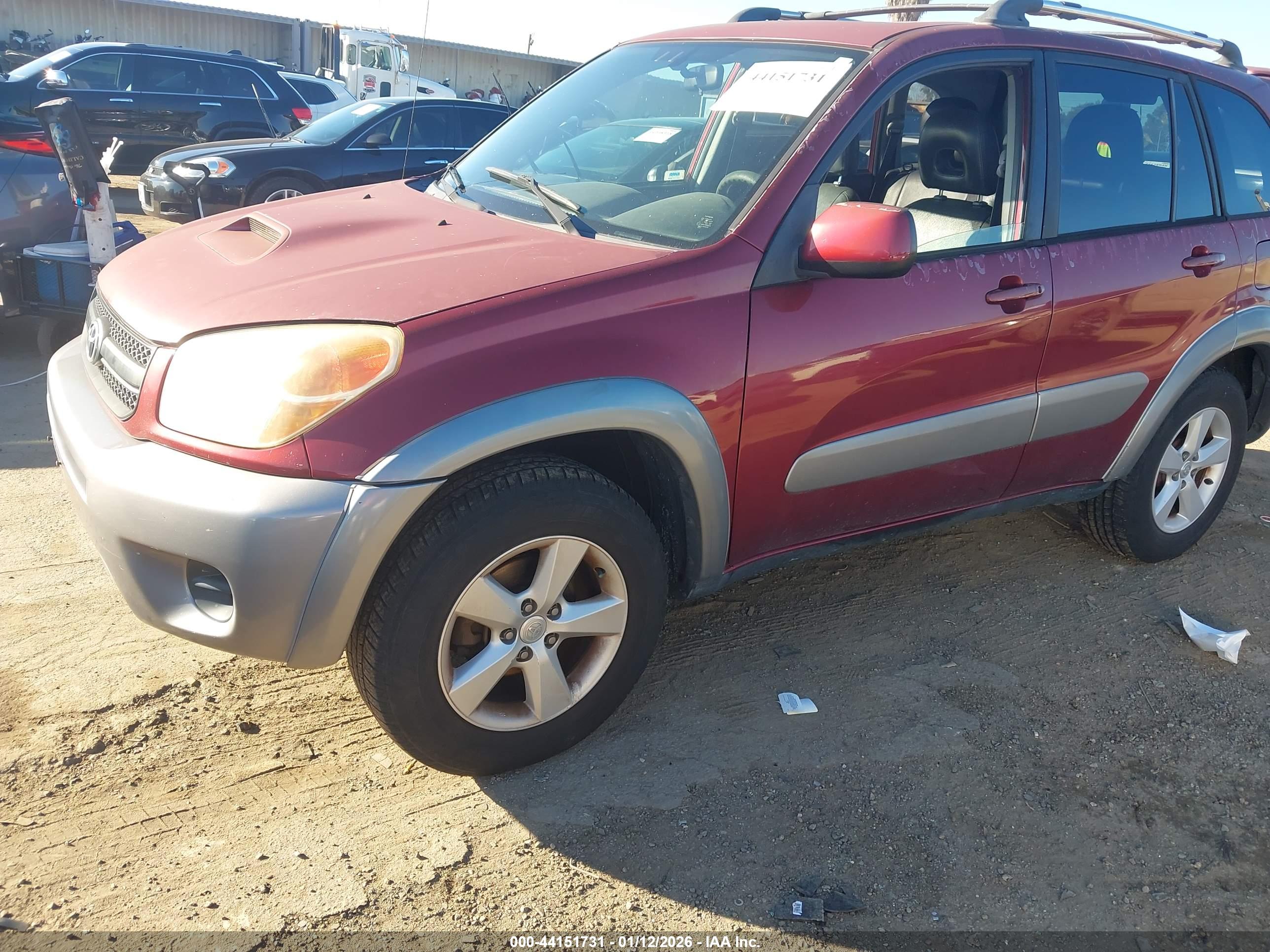 TOYOTA RAV4 image 2