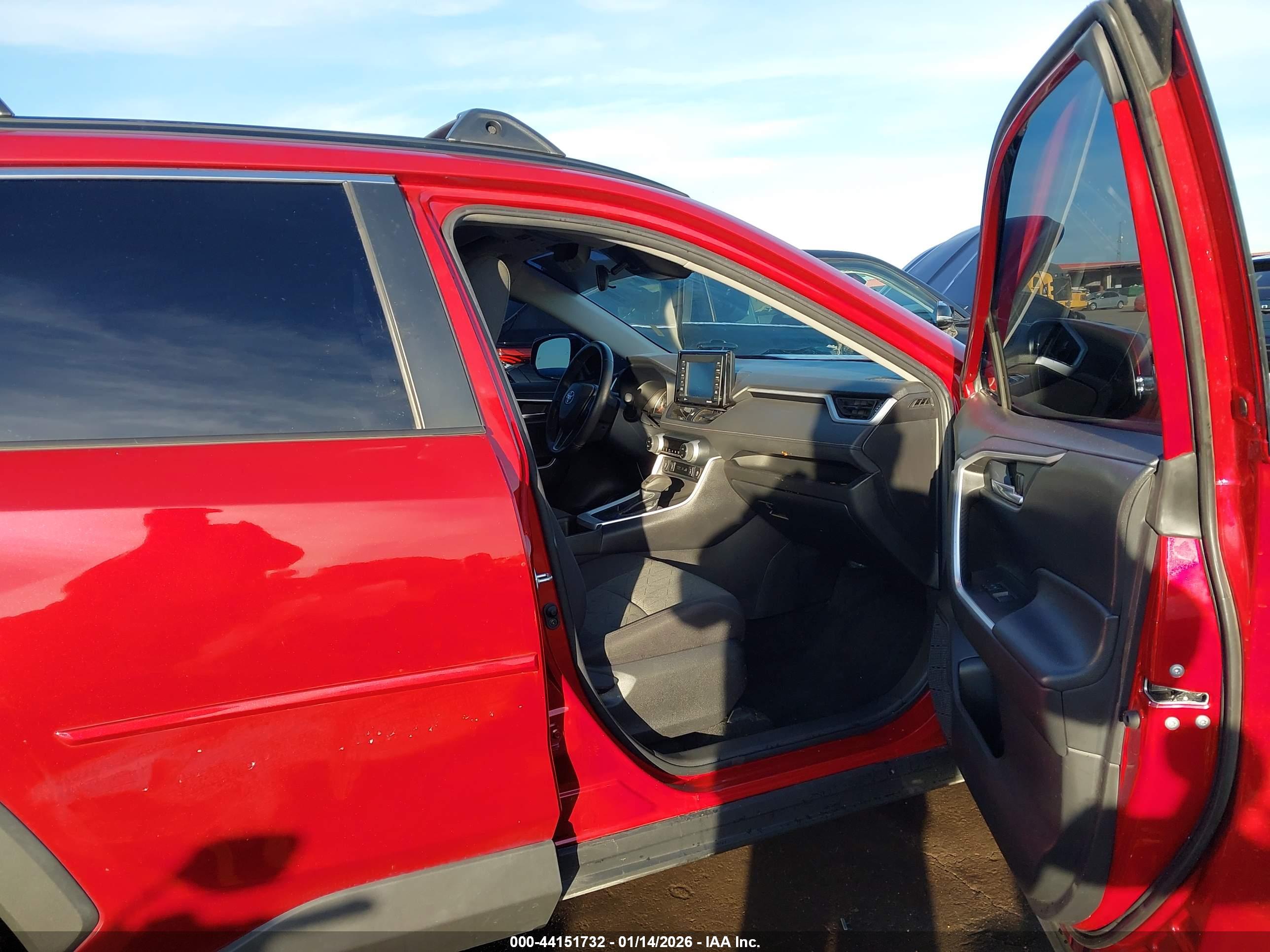 TOYOTA RAV4 image 5