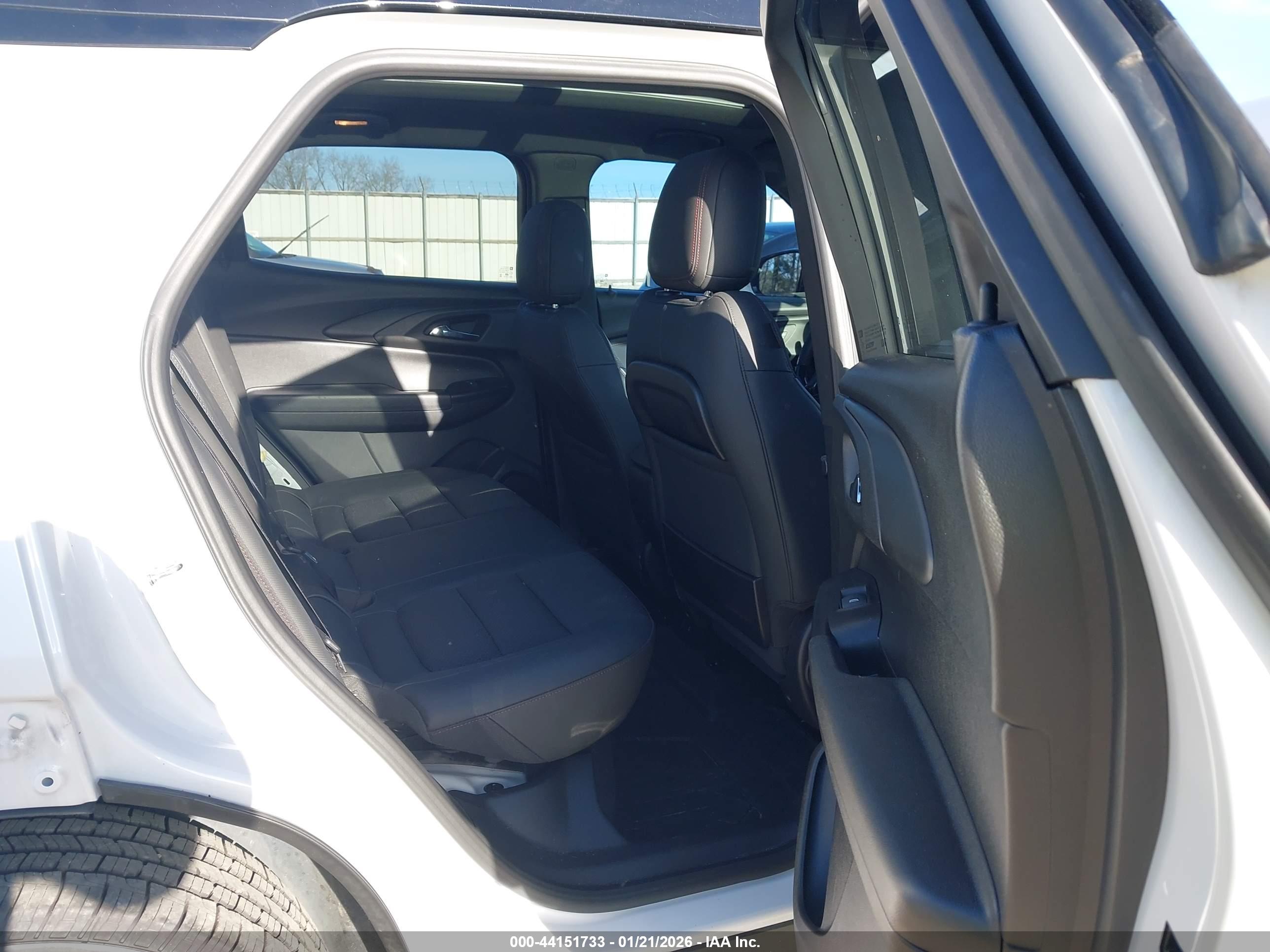 CHEVROLET TRAILBLAZER image 8