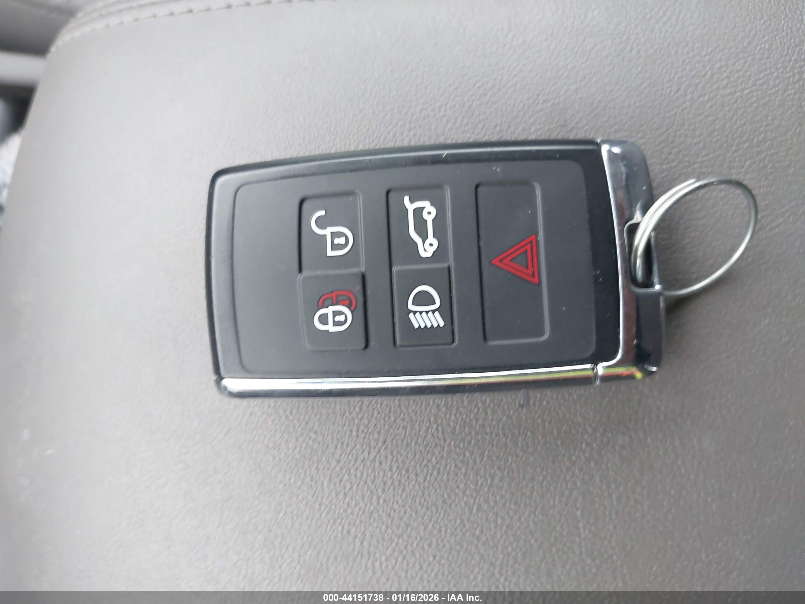 LAND ROVER image 11