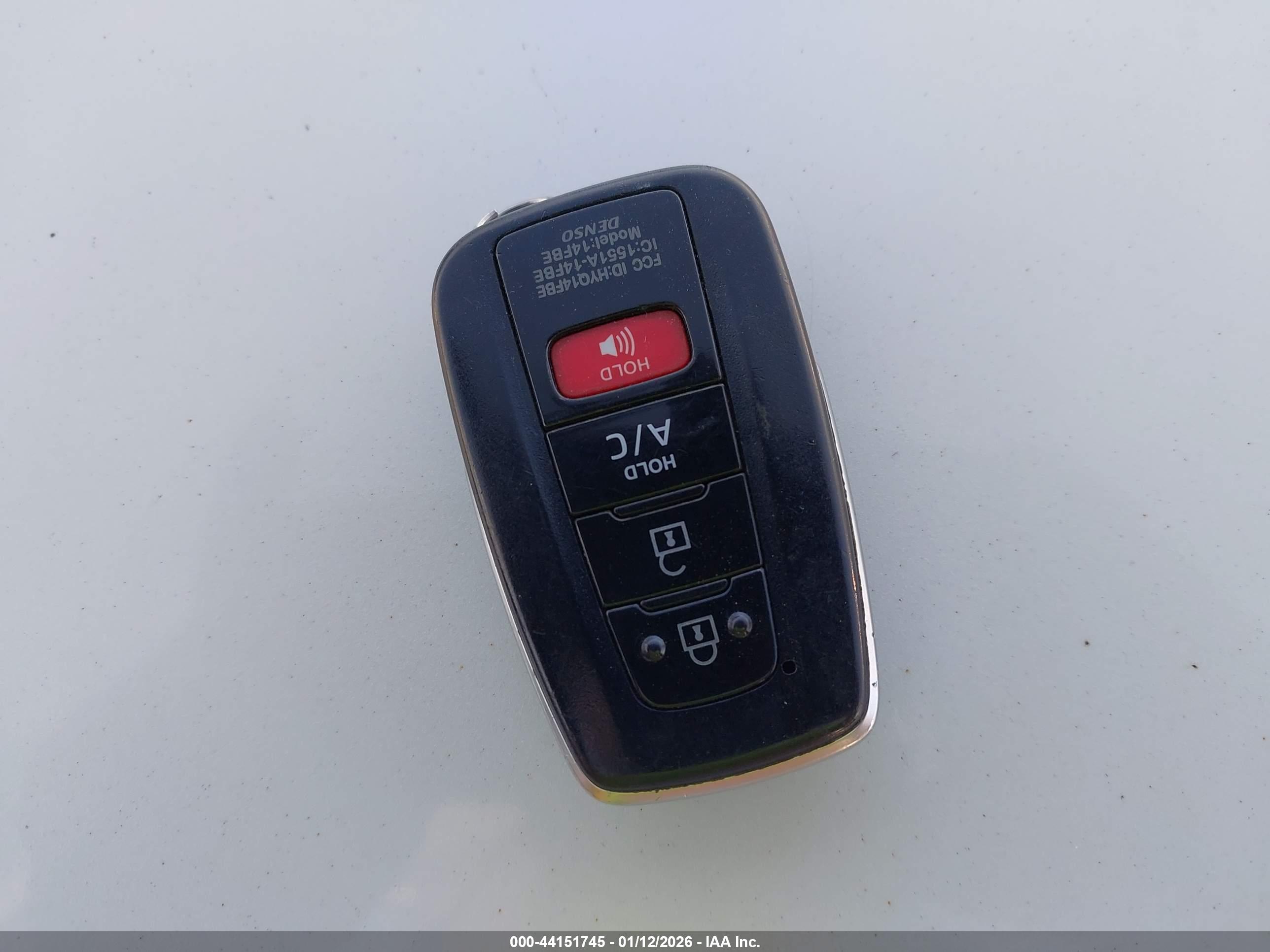 TOYOTA PRIUS image 11