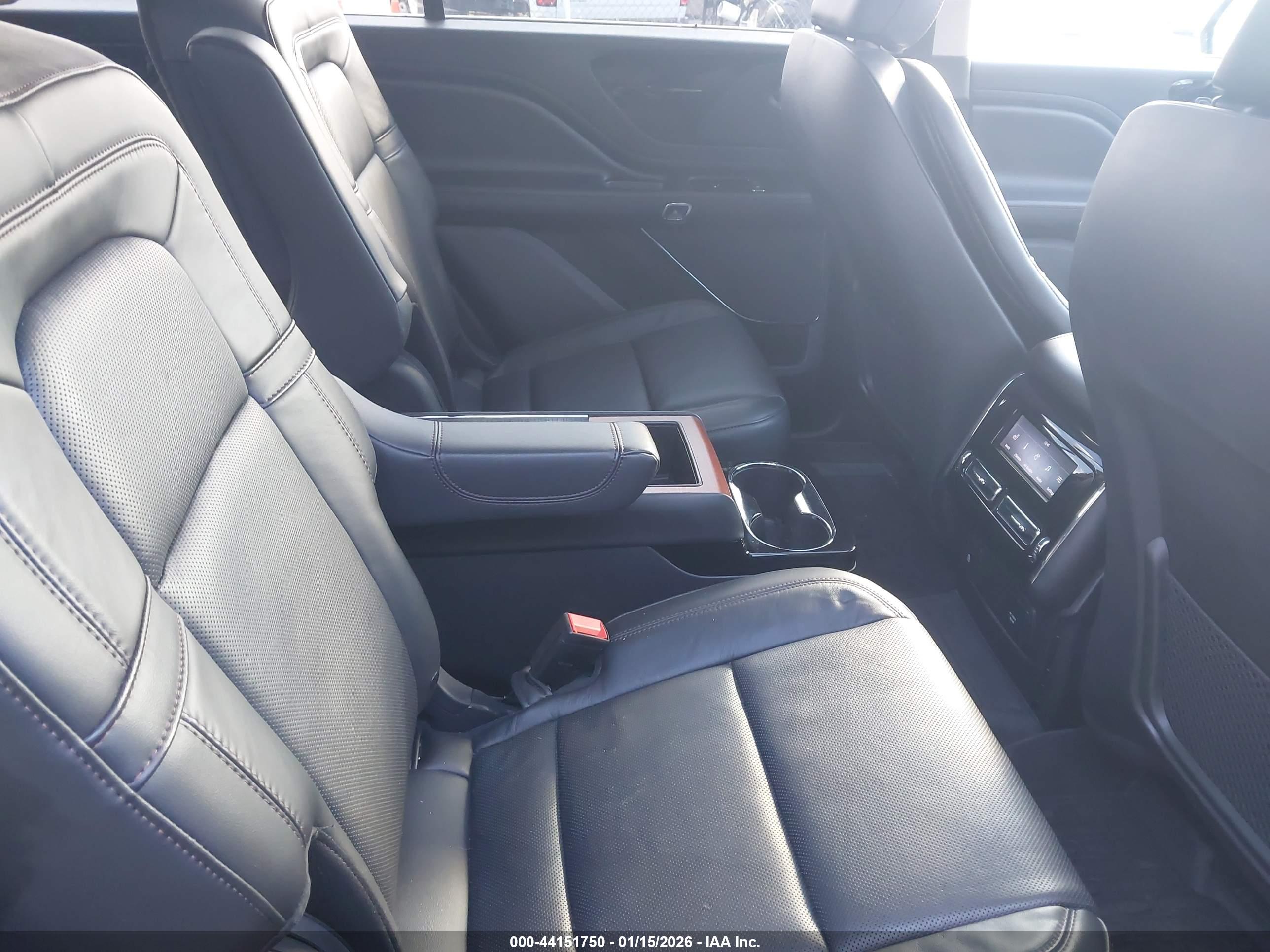 LINCOLN AVIATOR image 8