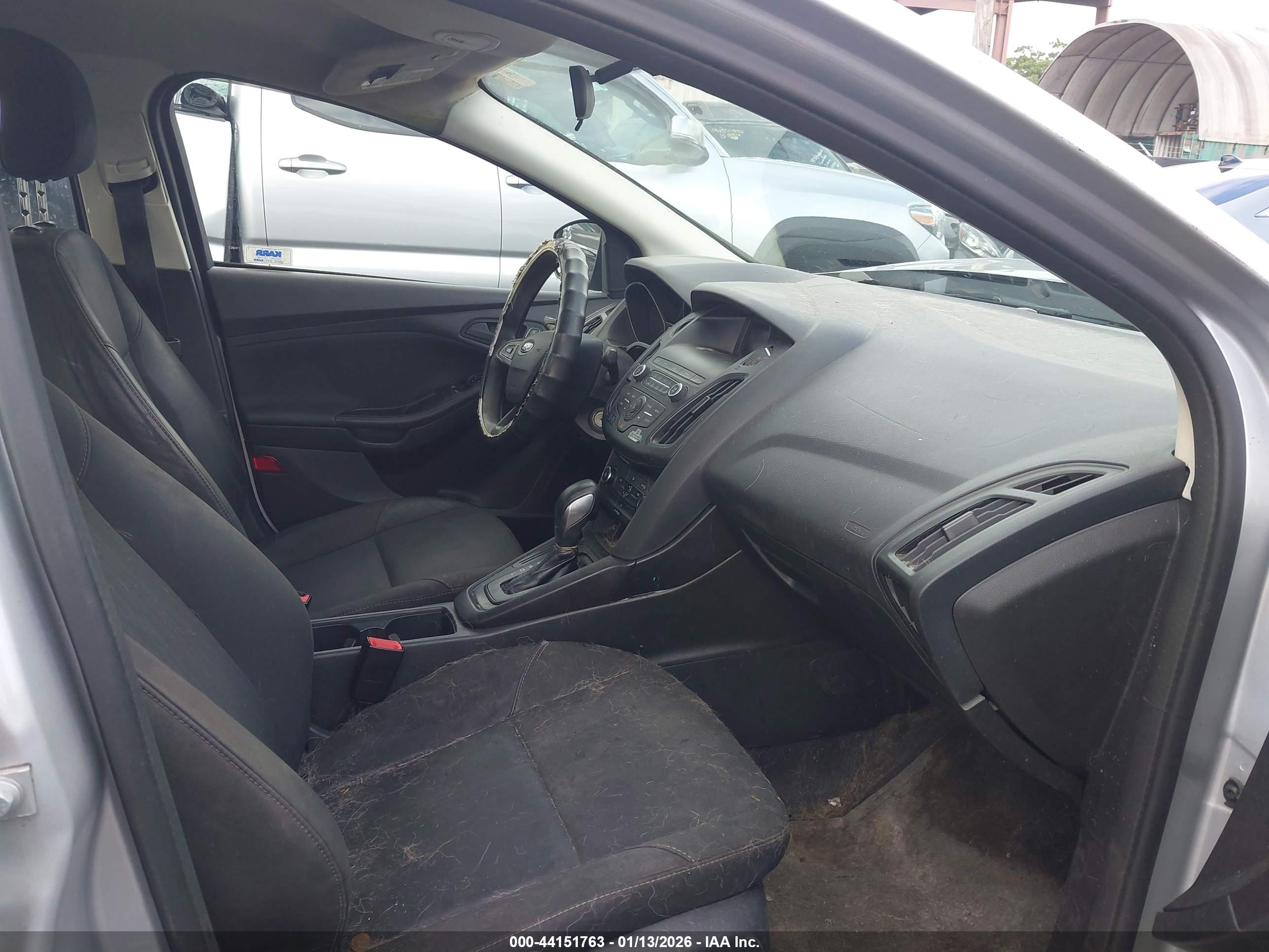 FORD FOCUS image 5