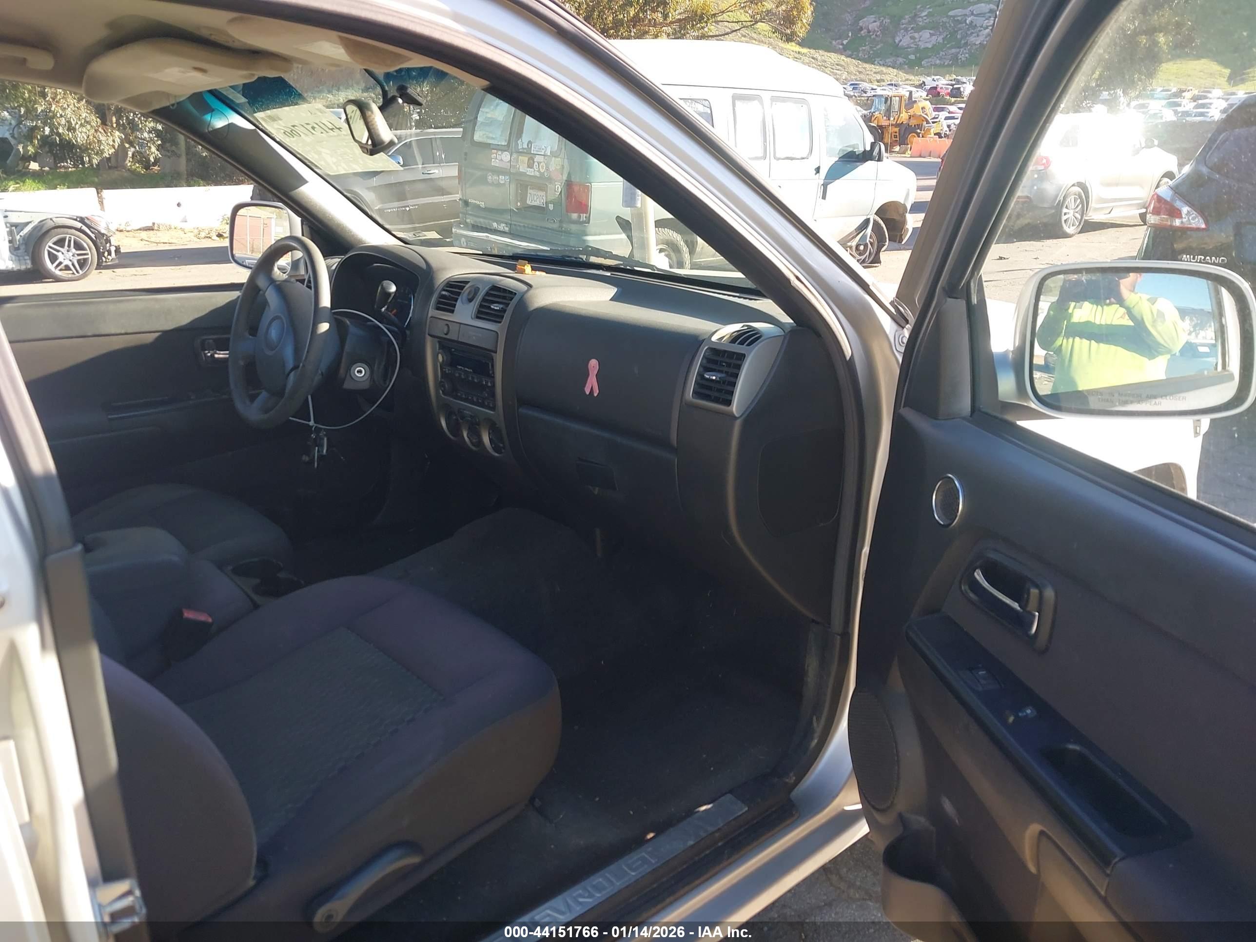 CHEVROLET COLORADO image 5