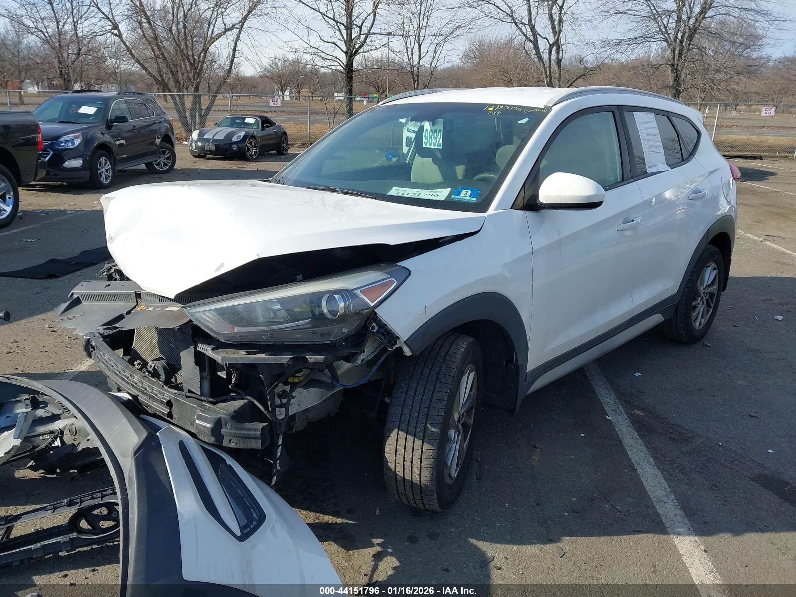 HYUNDAI TUCSON image 2