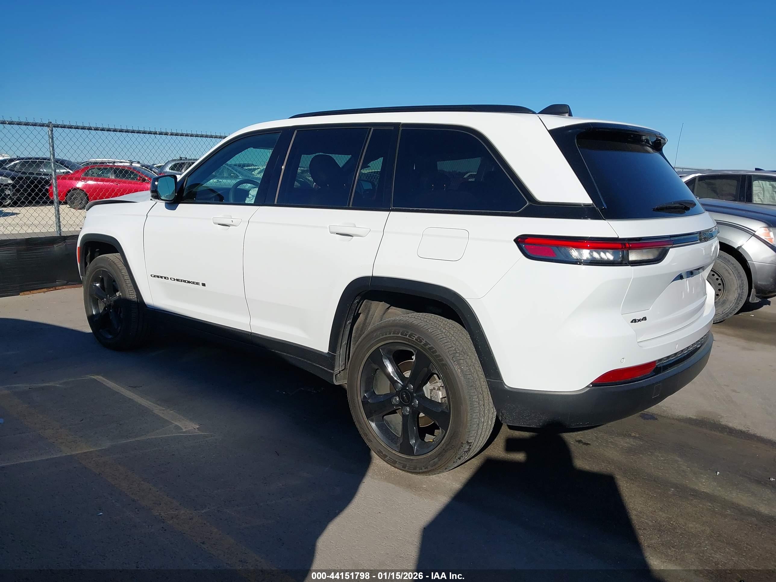 JEEP GRAND image 3